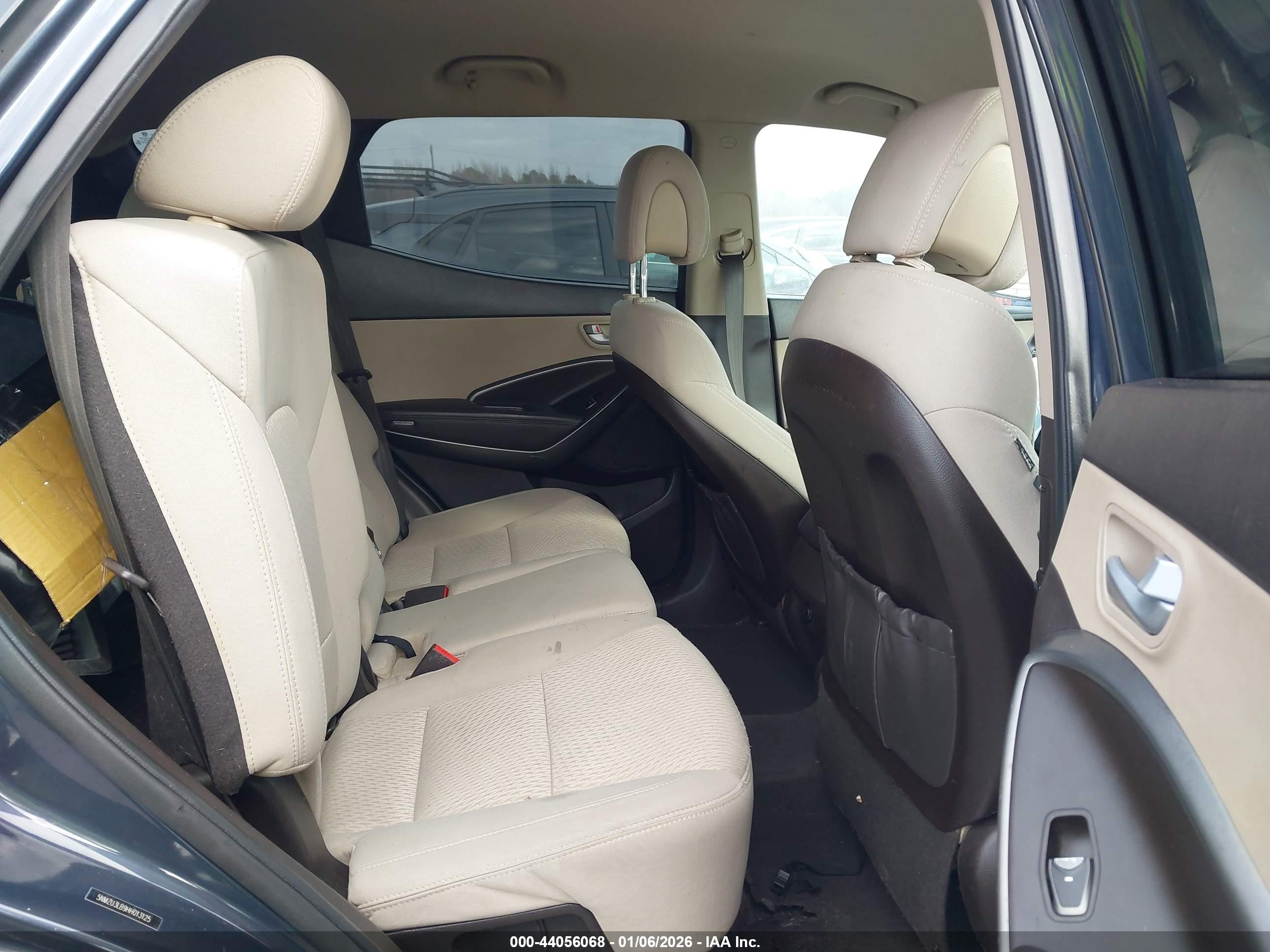 HYUNDAI SANTA image 8