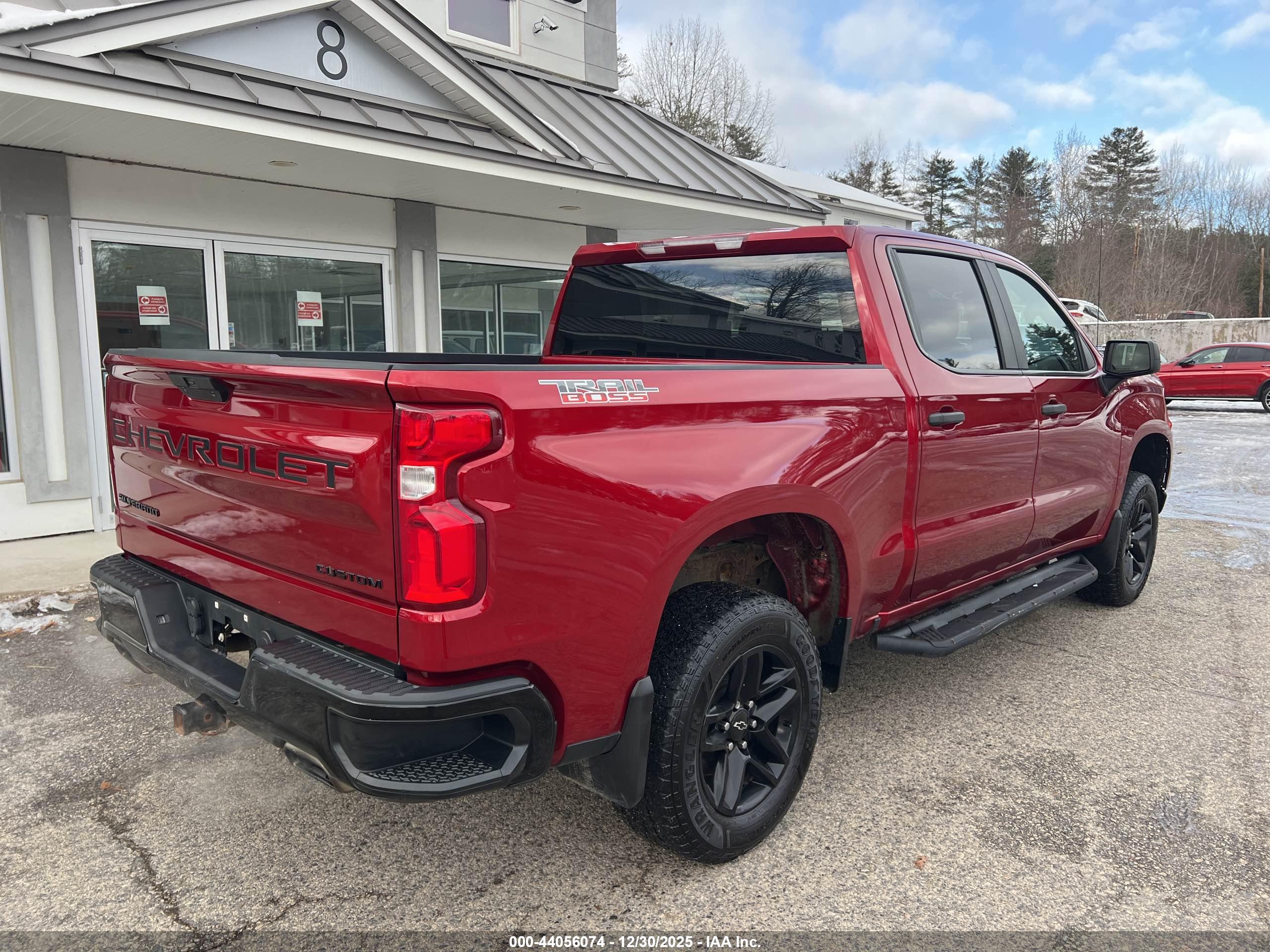 CHEVROLET SILVERADO image 4