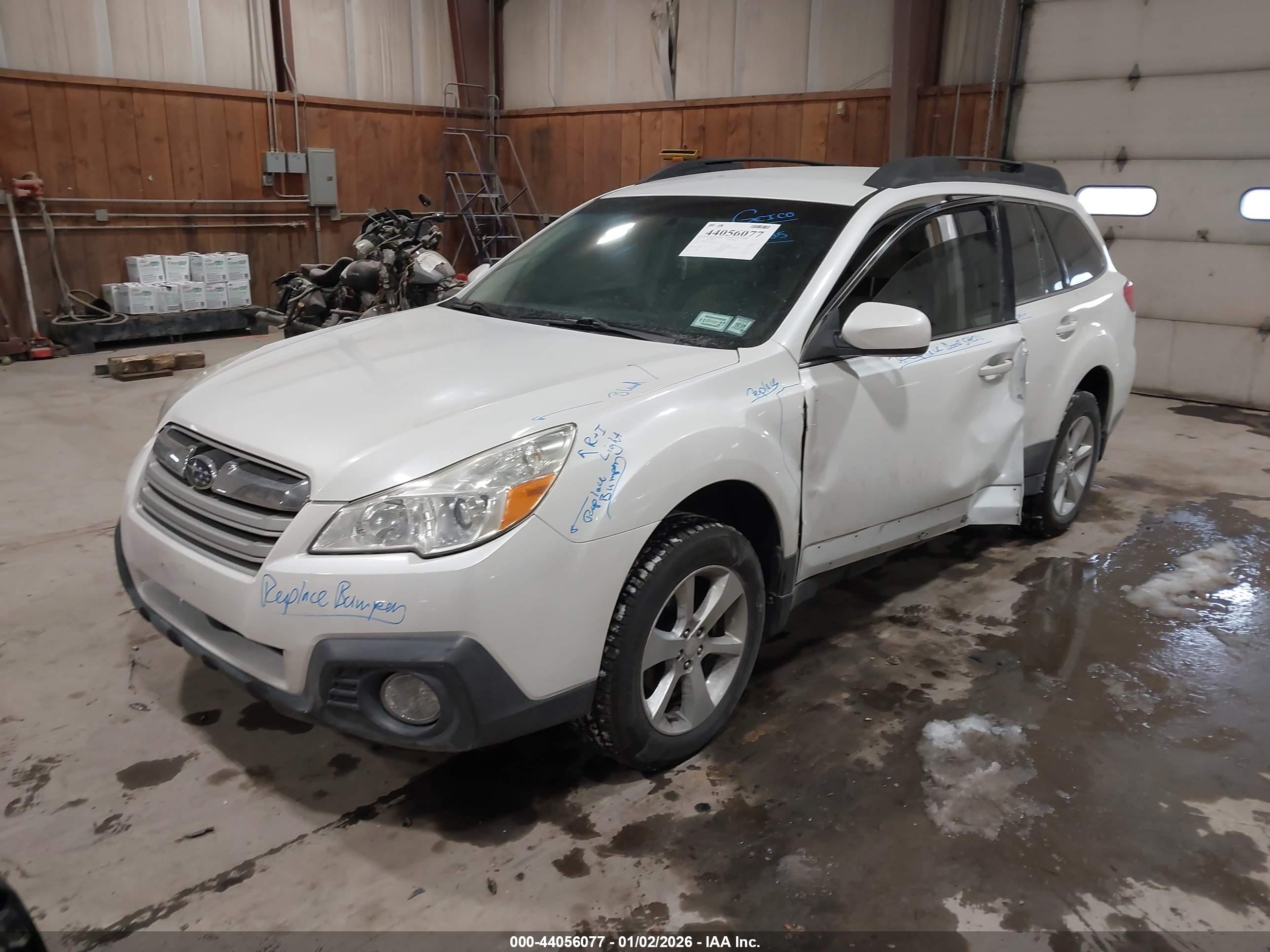 SUBARU OUTBACK image 2