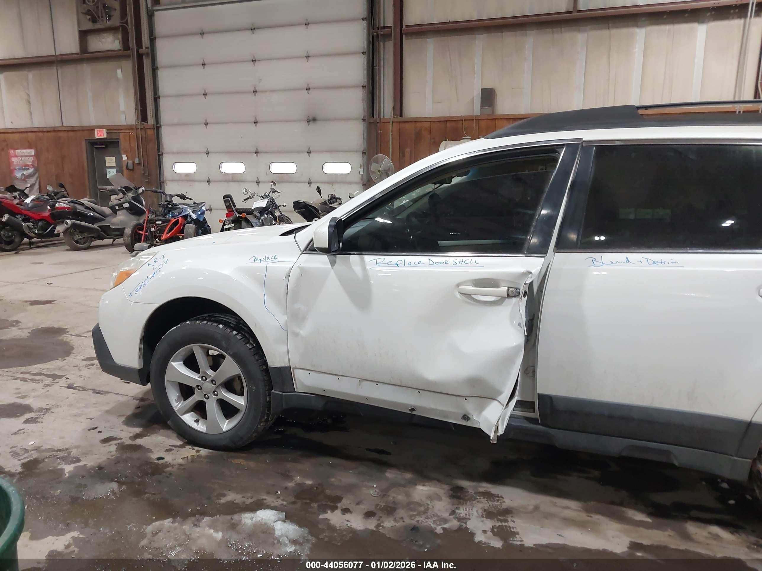 SUBARU OUTBACK image 6