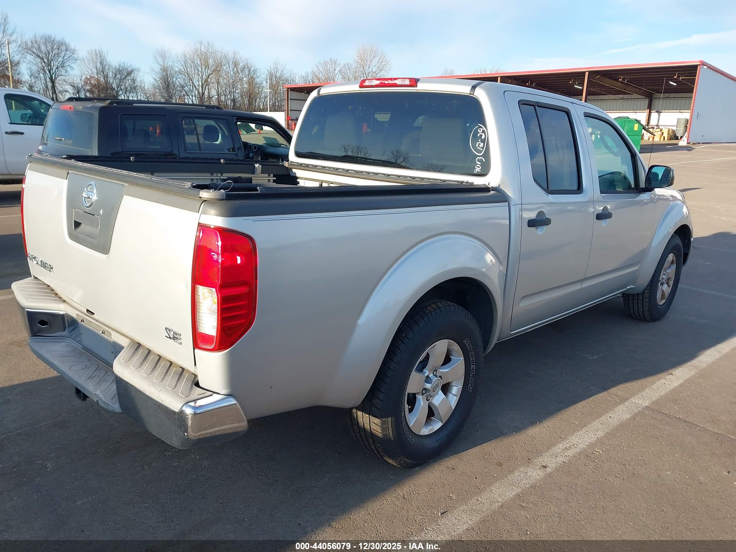 NISSAN FRONTIER image 4