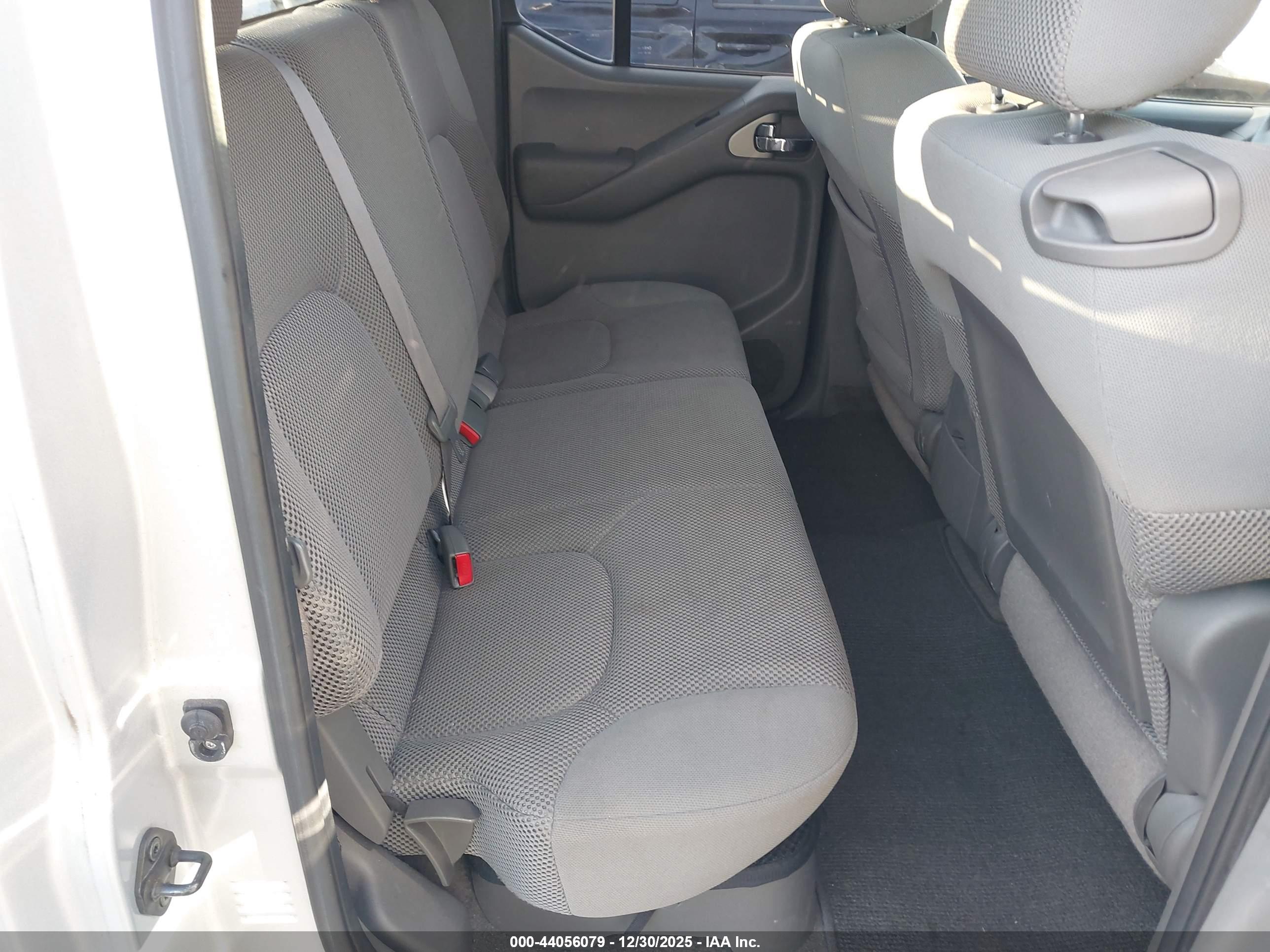NISSAN FRONTIER image 8