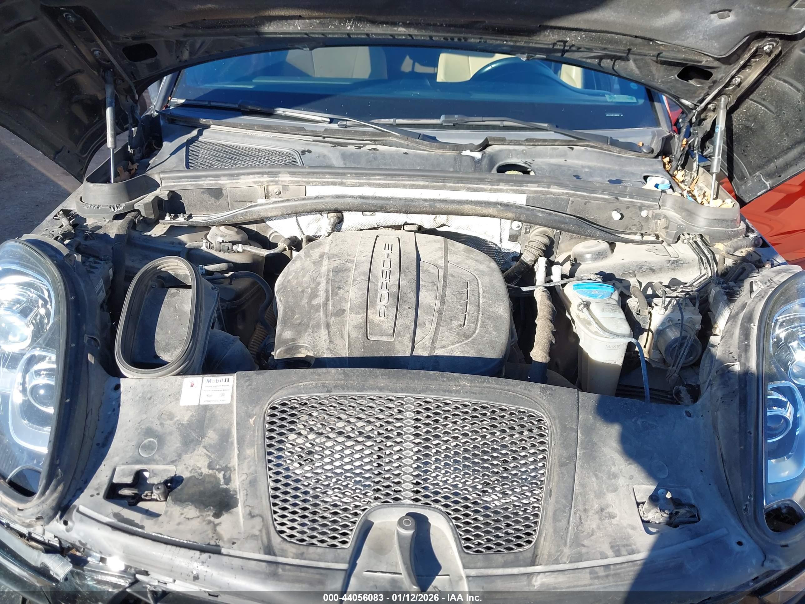 PORSCHE MACAN image 10