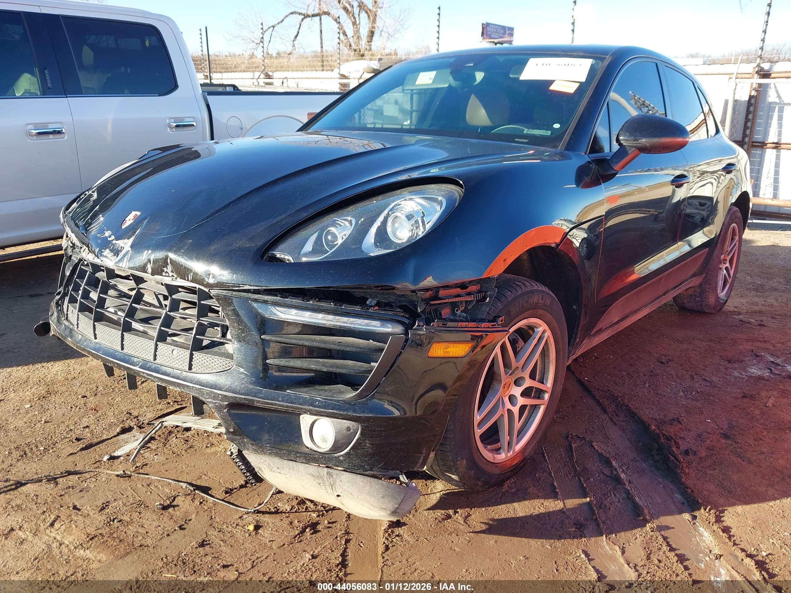 PORSCHE MACAN image 2