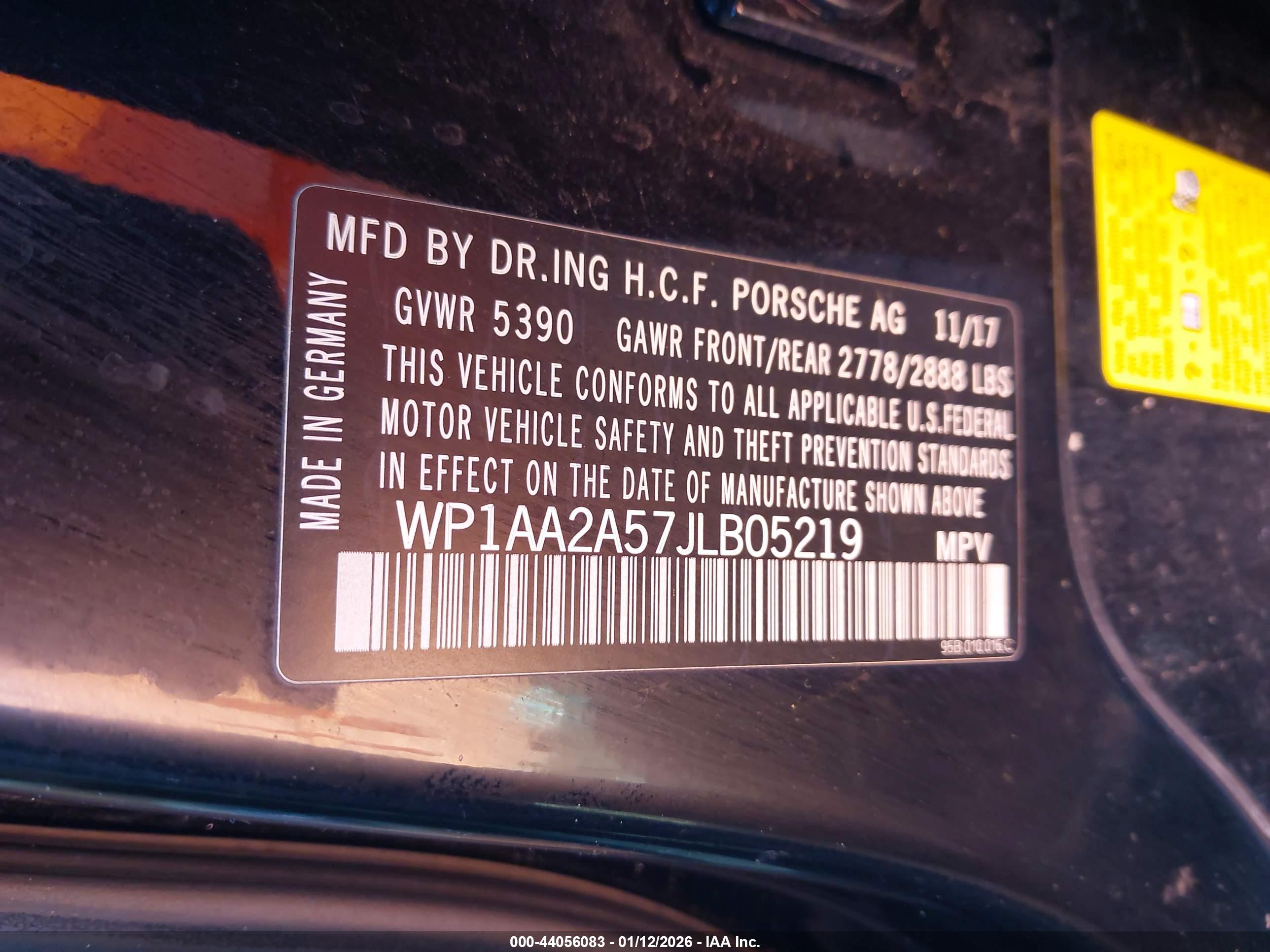 PORSCHE MACAN image 9