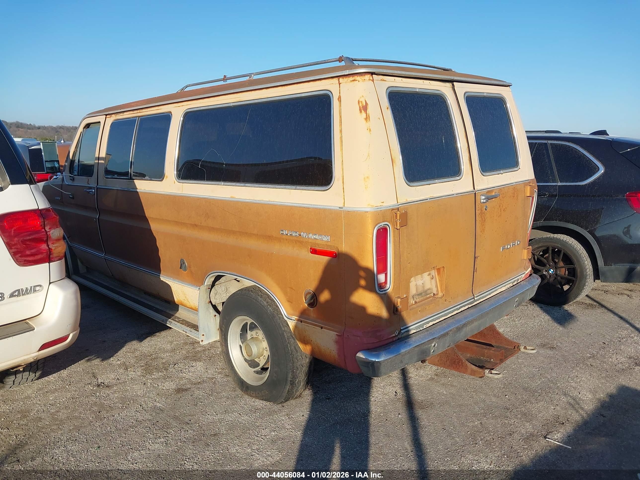 FORD CLUB image 3