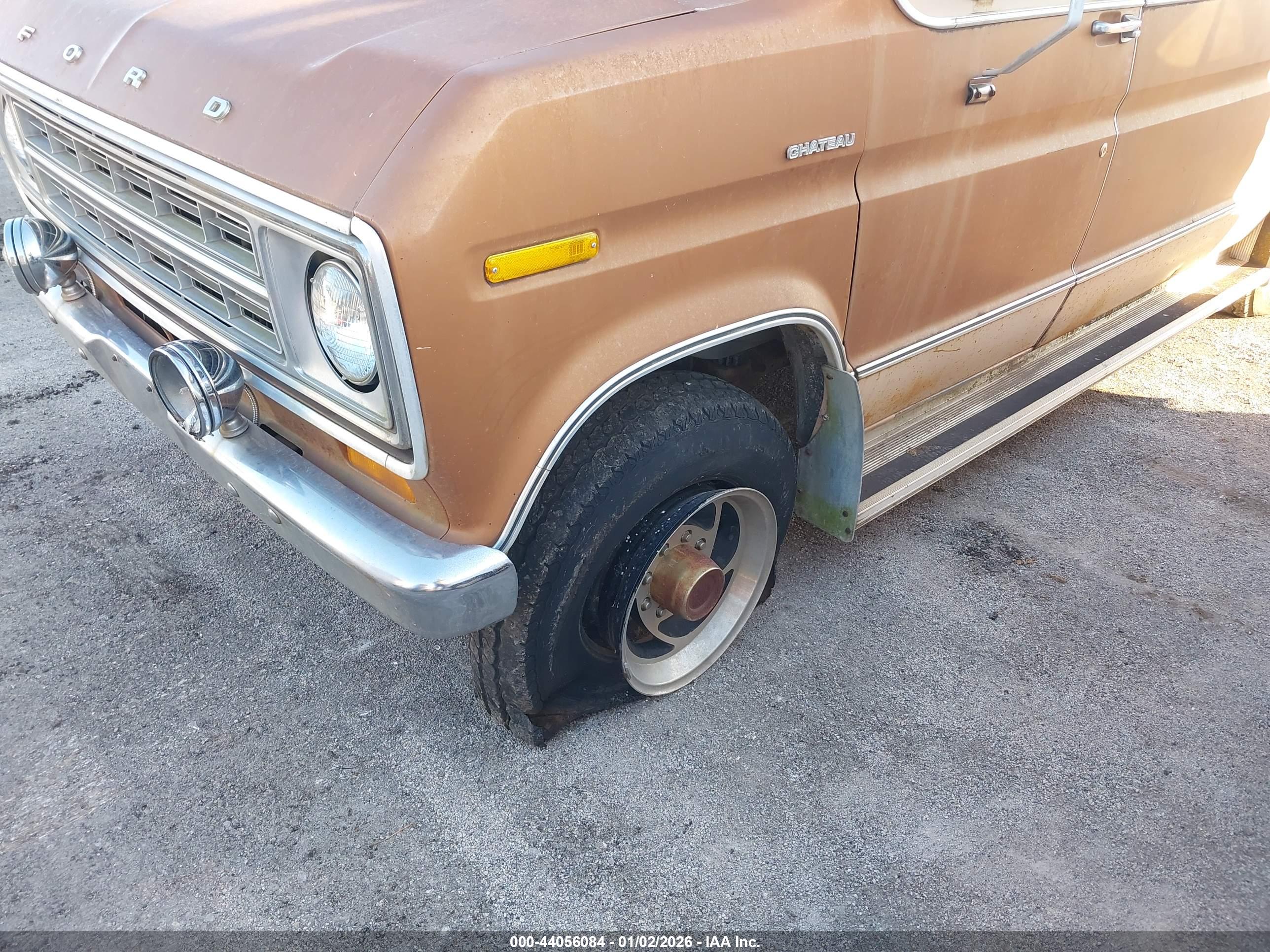 FORD CLUB image 6