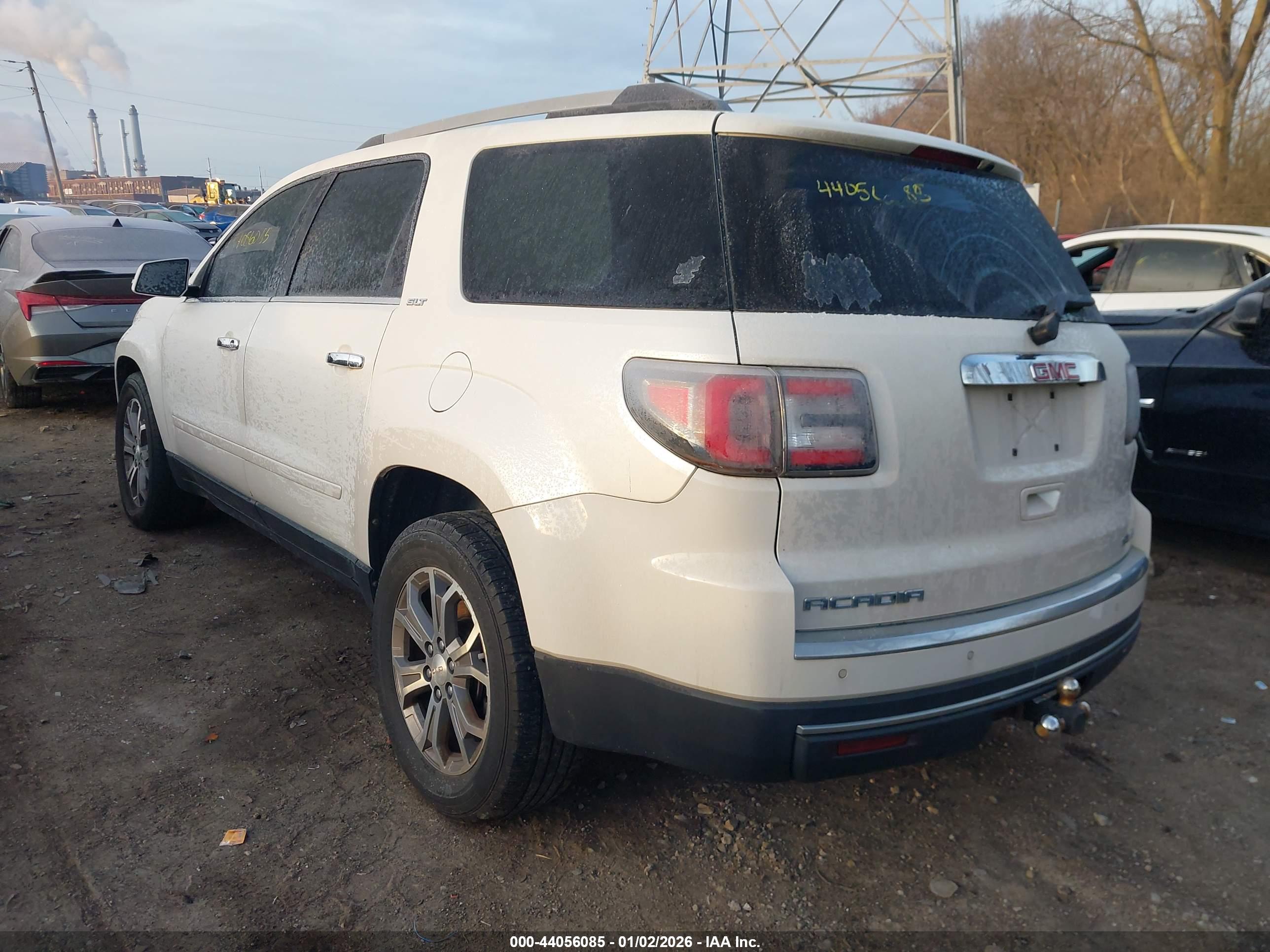 GMC ACADIA image 3