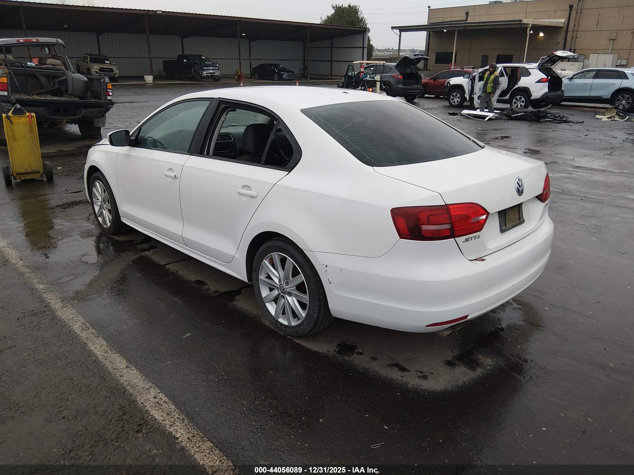 VOLKSWAGEN JETTA image 3