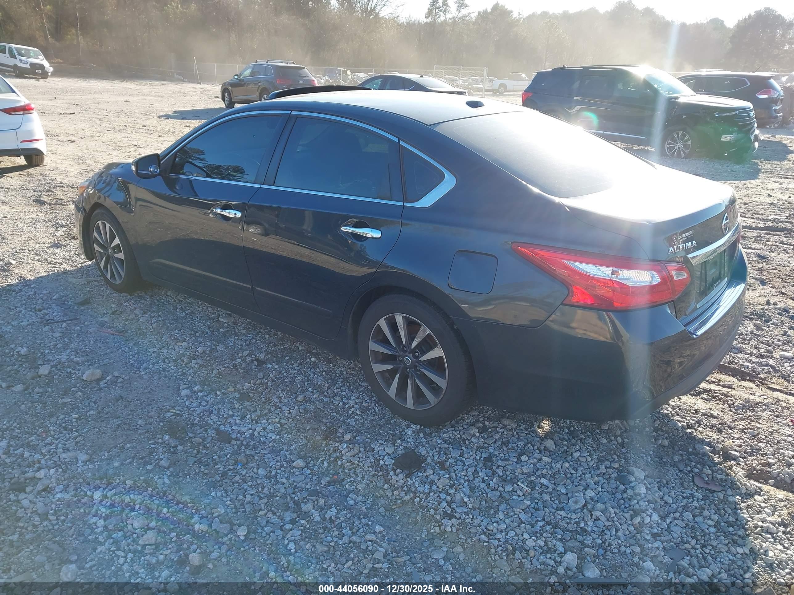 NISSAN ALTIMA image 3