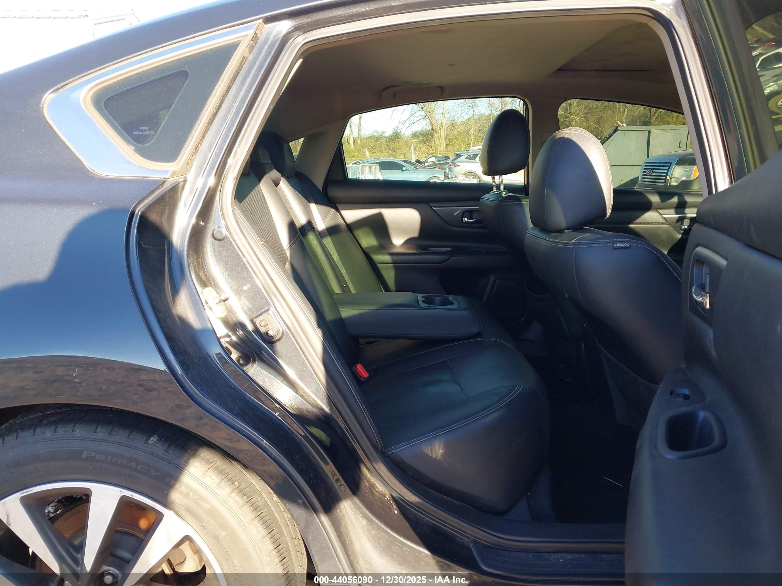 NISSAN ALTIMA image 8