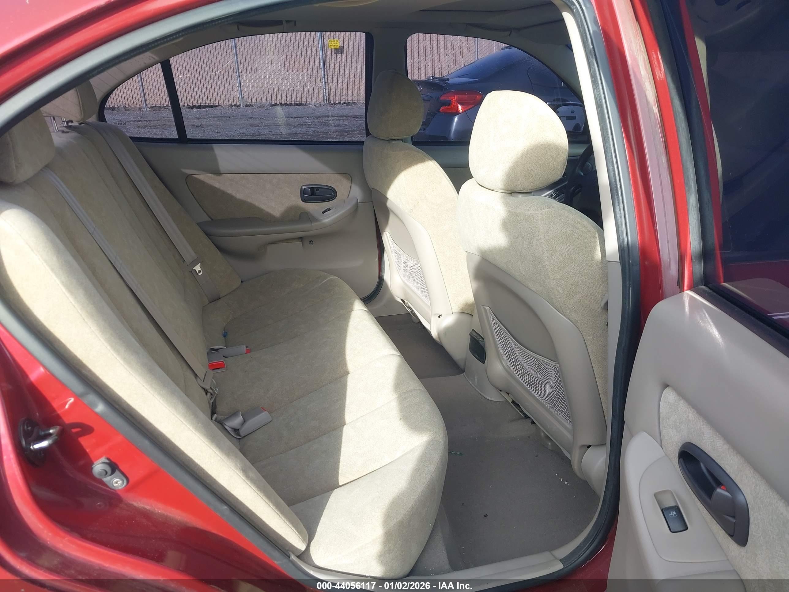 HYUNDAI ELANTRA image 8