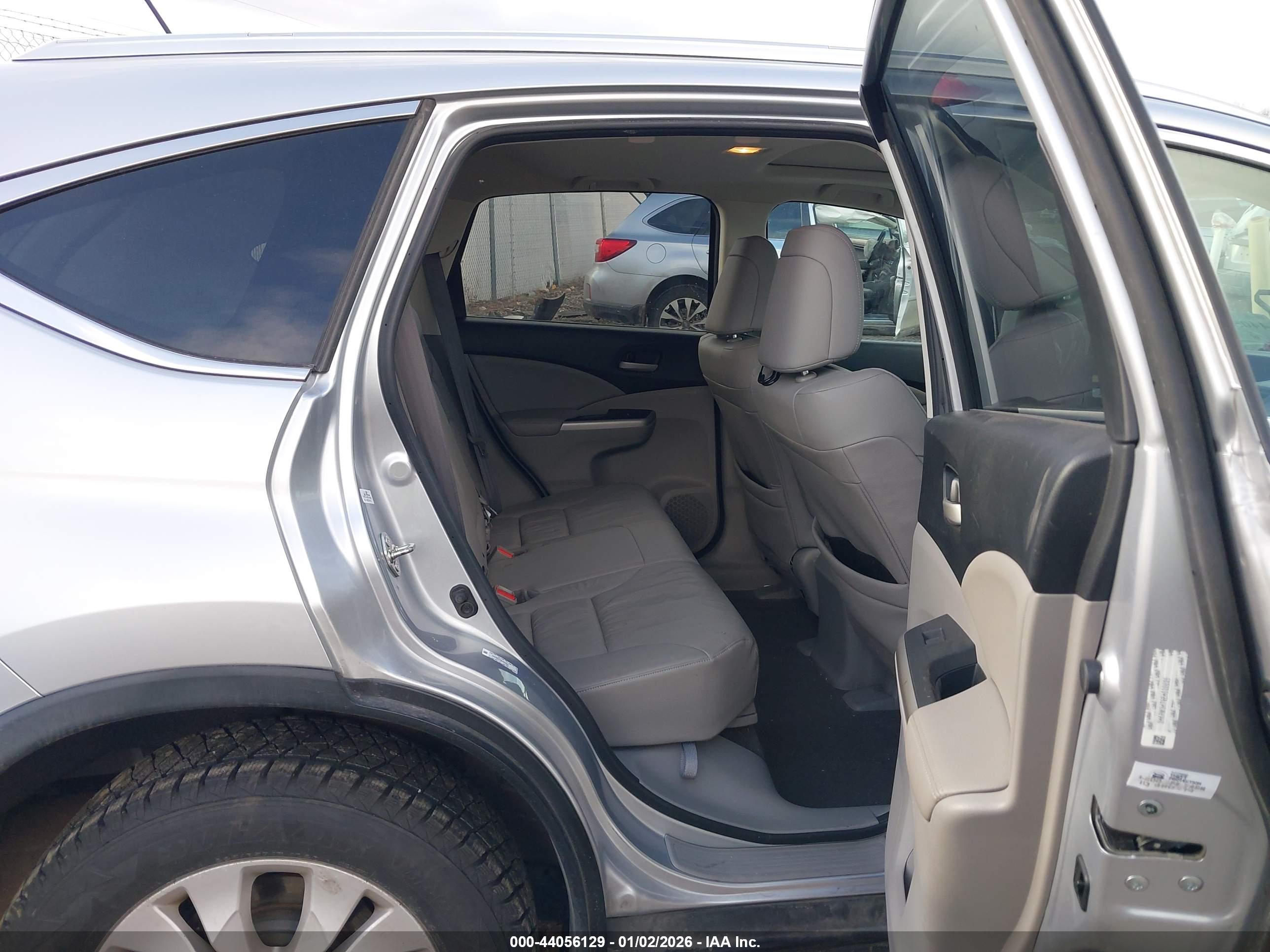 HONDA CR-V image 8