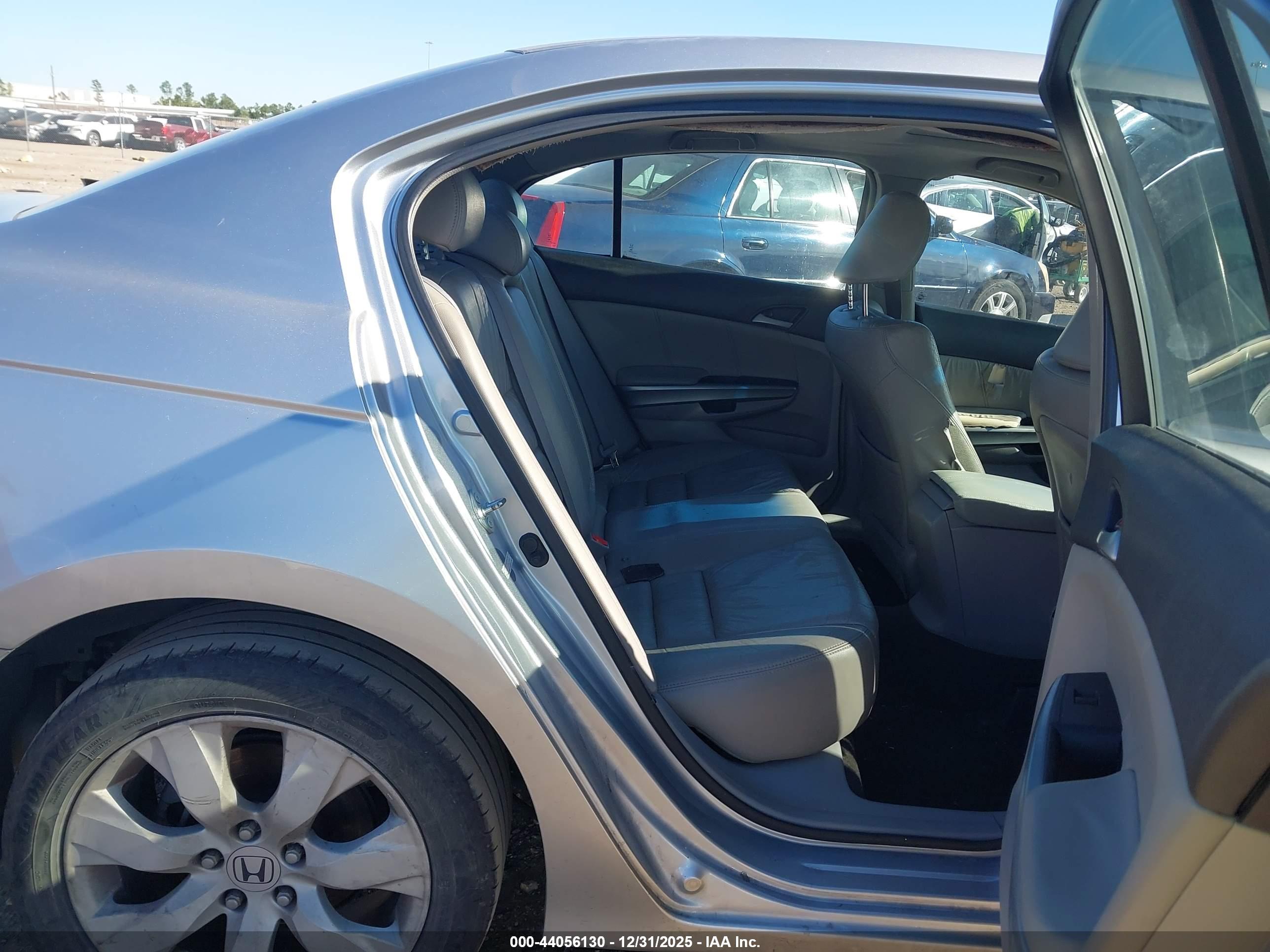 HONDA ACCORD image 8