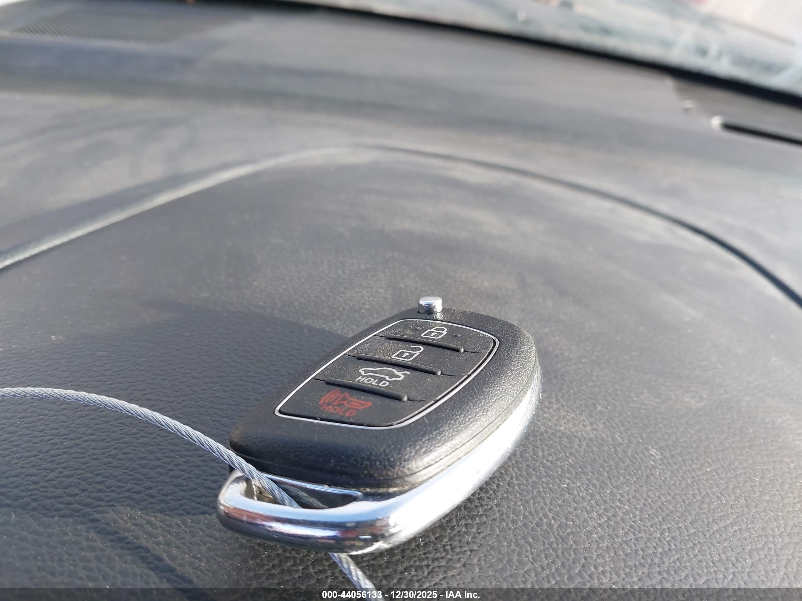 HYUNDAI SONATA image 11