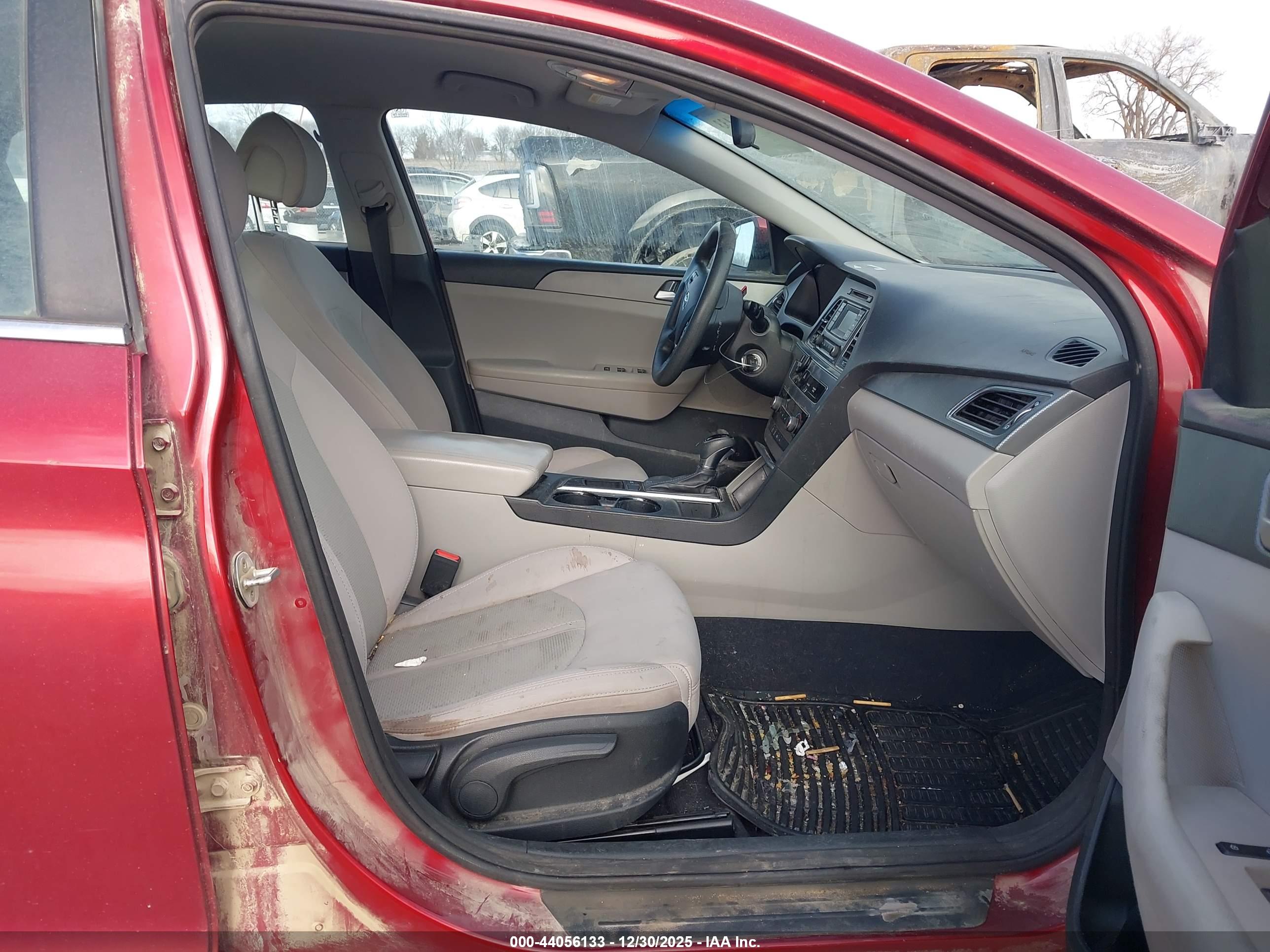 HYUNDAI SONATA image 5