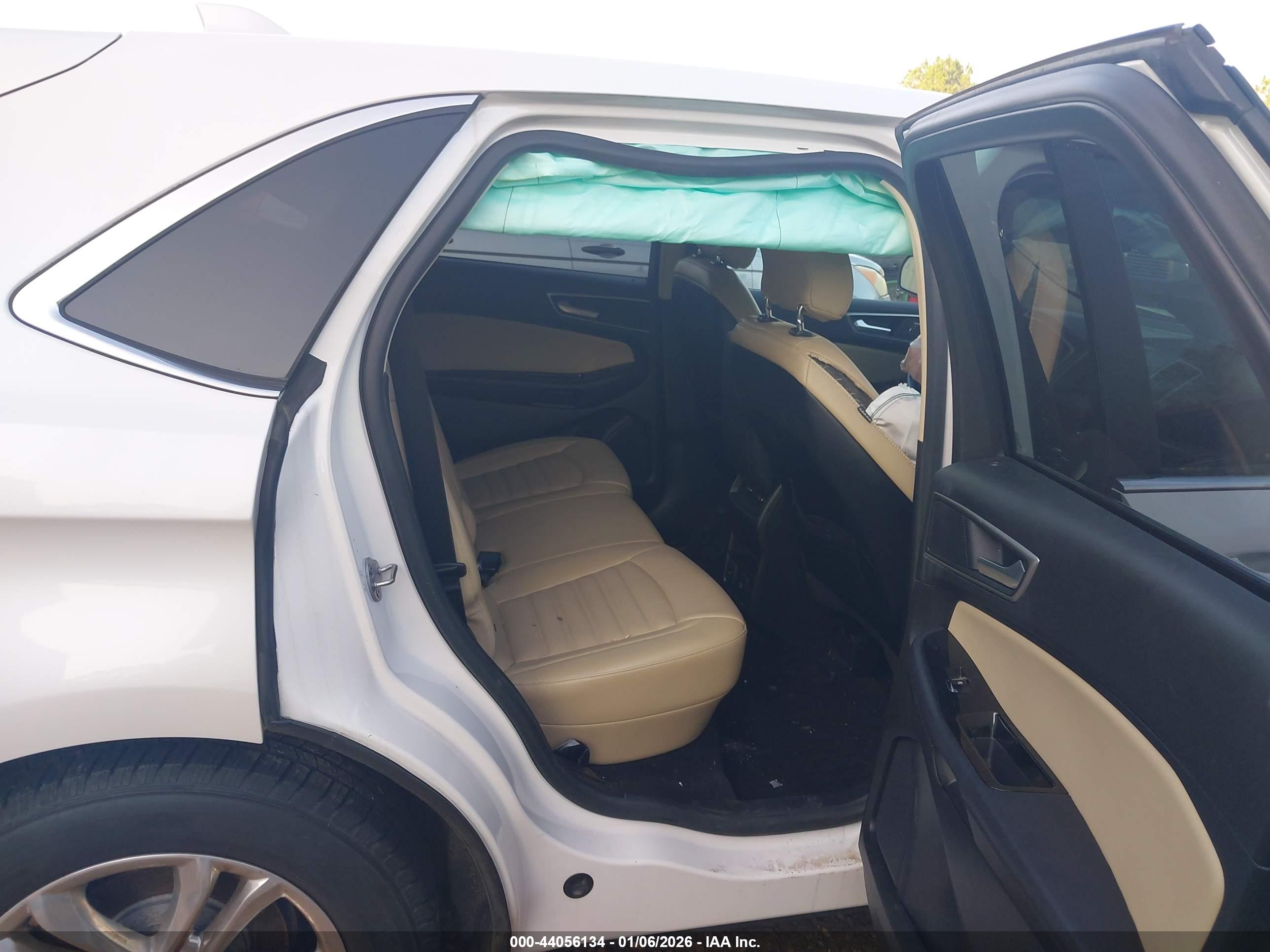 FORD EDGE image 8