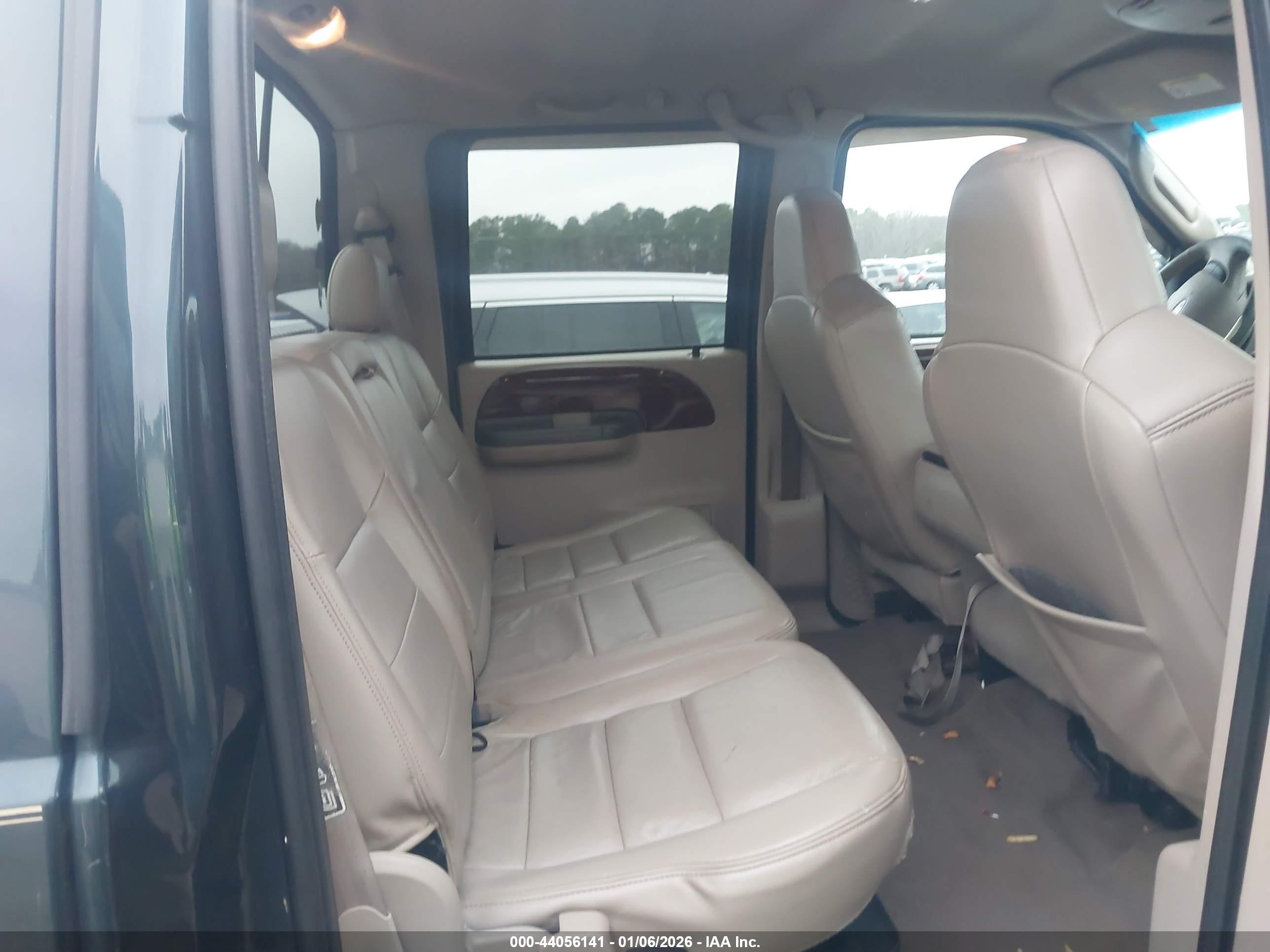 FORD F-250 image 8