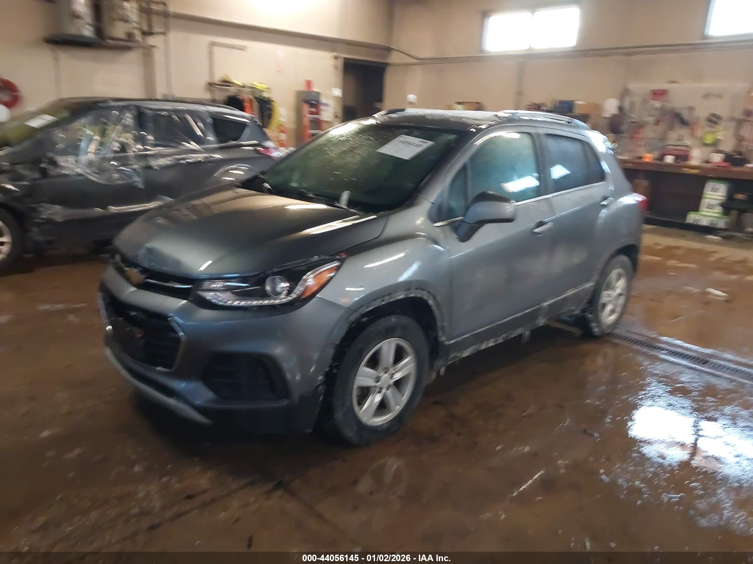 CHEVROLET TRAX image 2