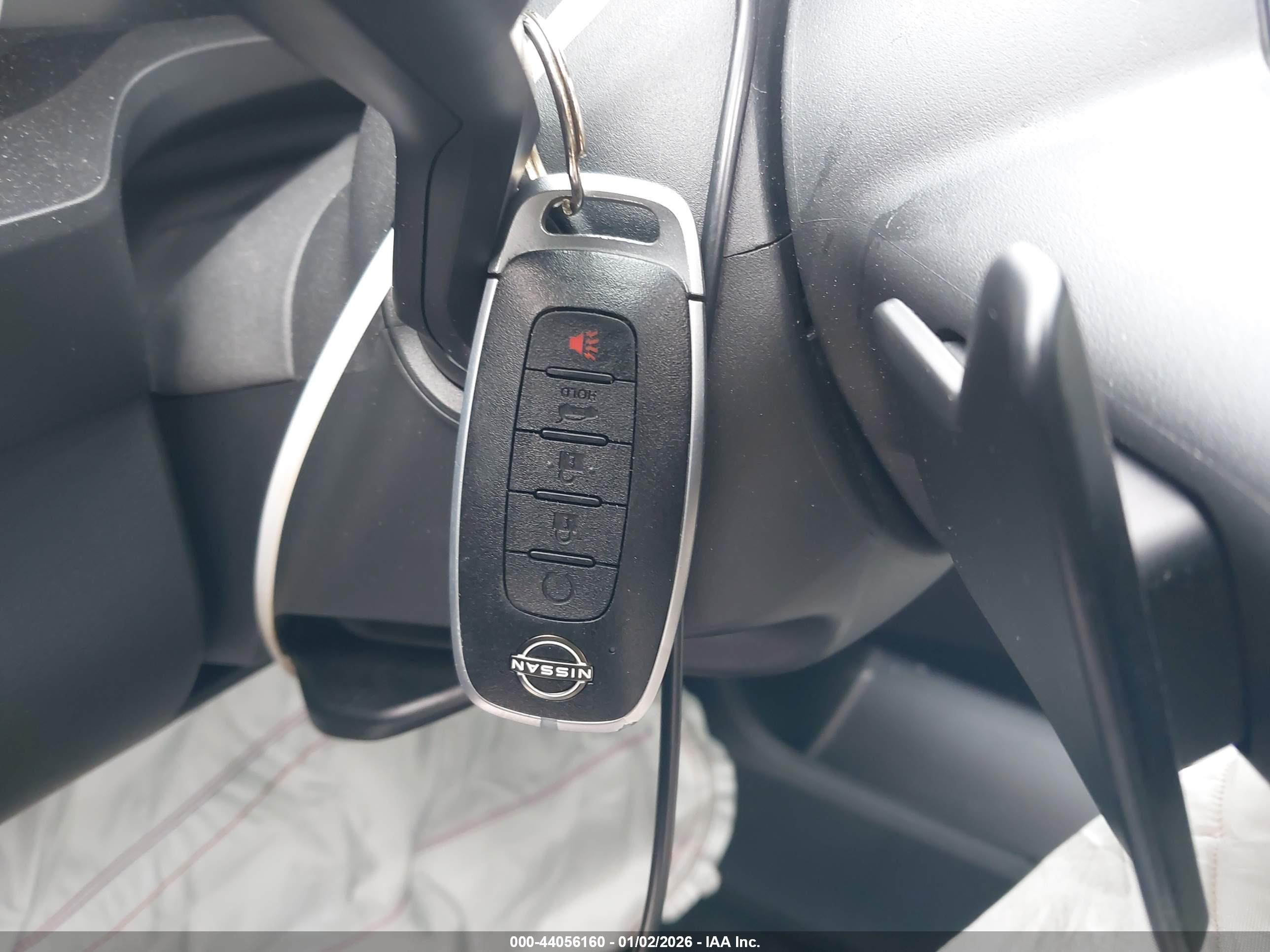 NISSAN ROGUE image 11