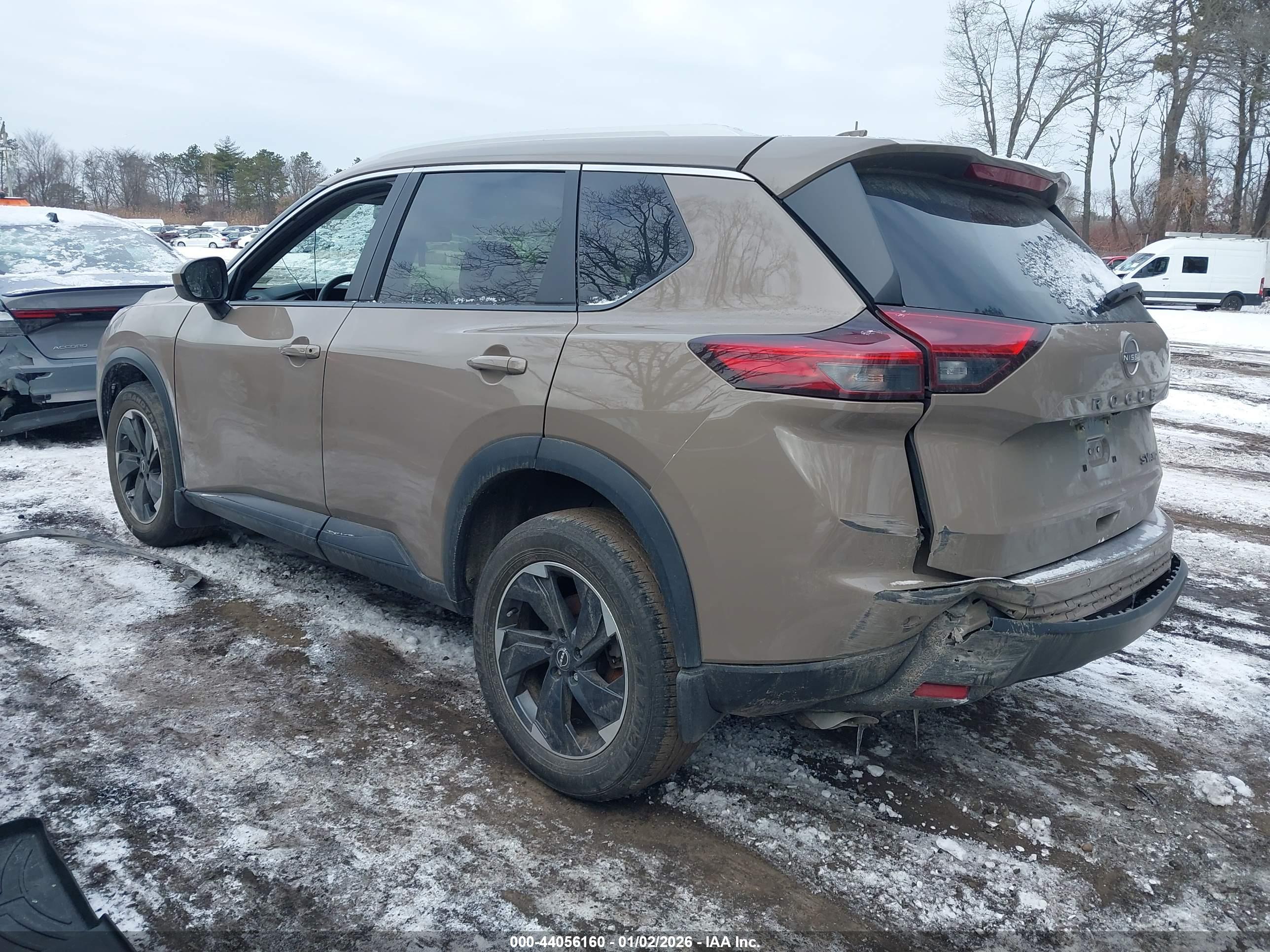 NISSAN ROGUE image 3