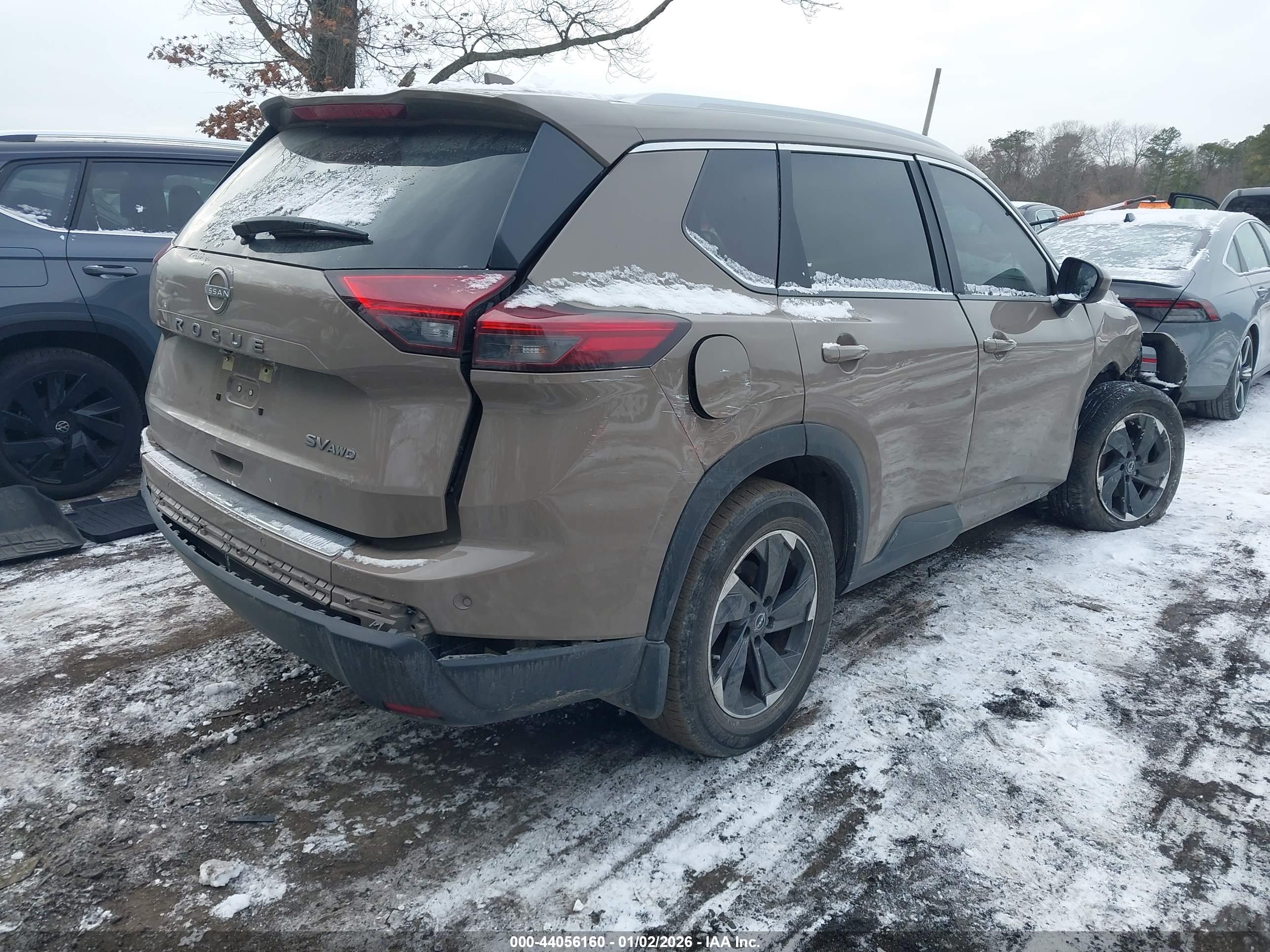 NISSAN ROGUE image 4