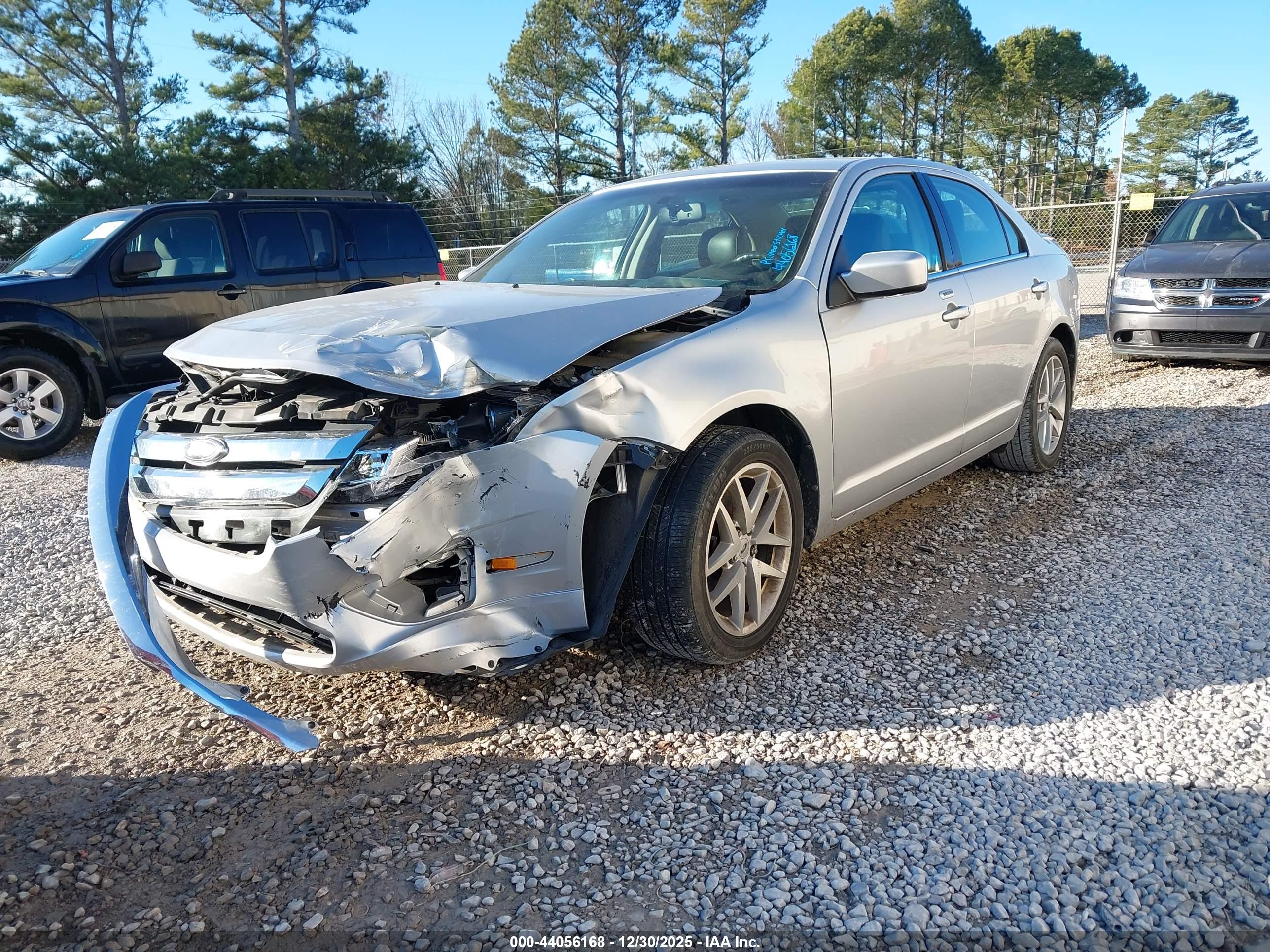 FORD FUSION image 2