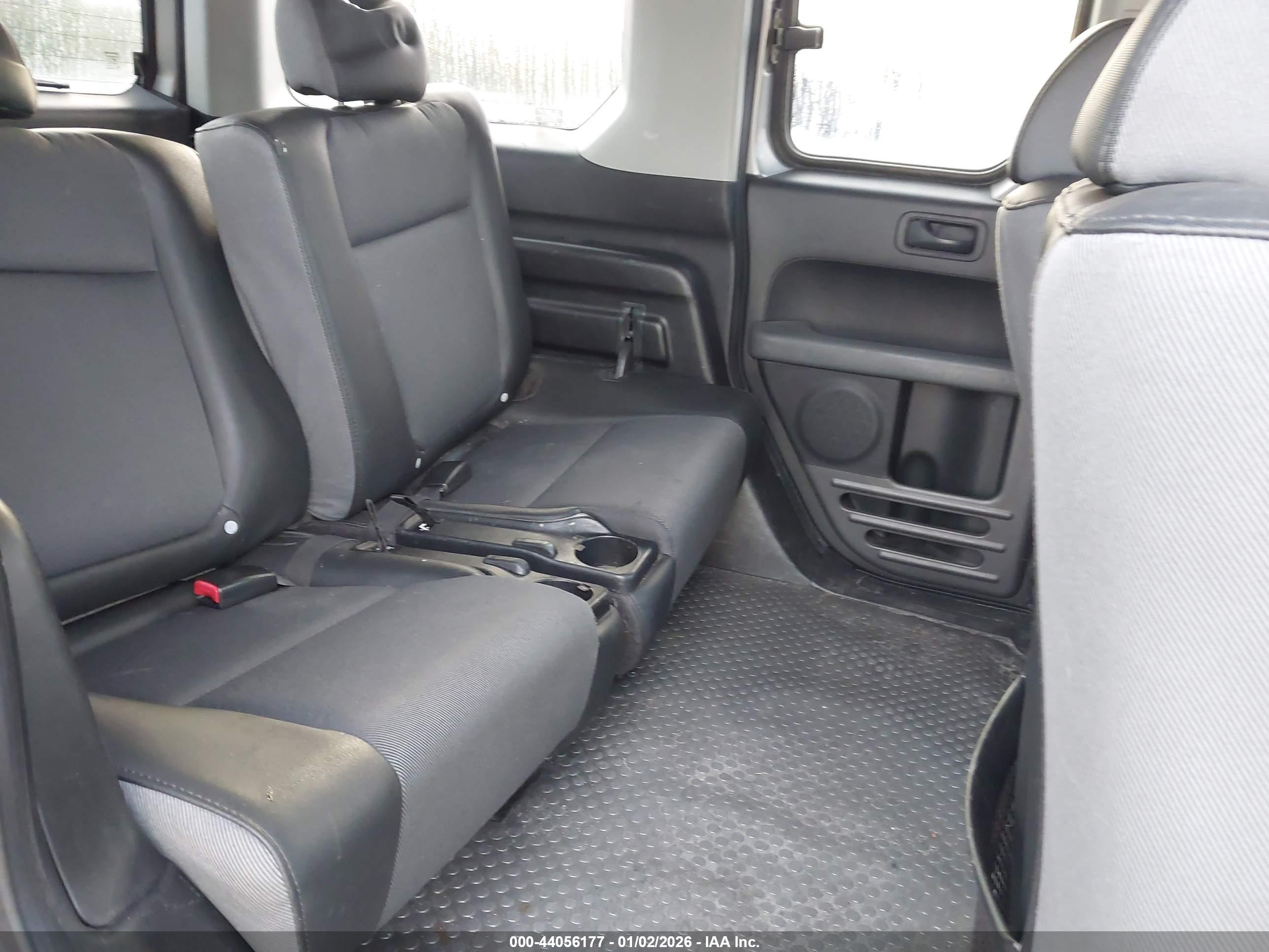 HONDA ELEMENT image 8