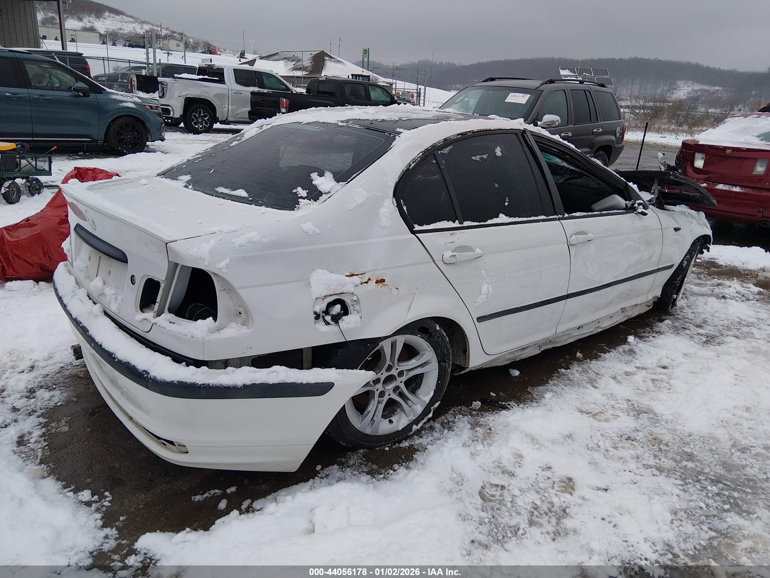 BMW 325I image 4