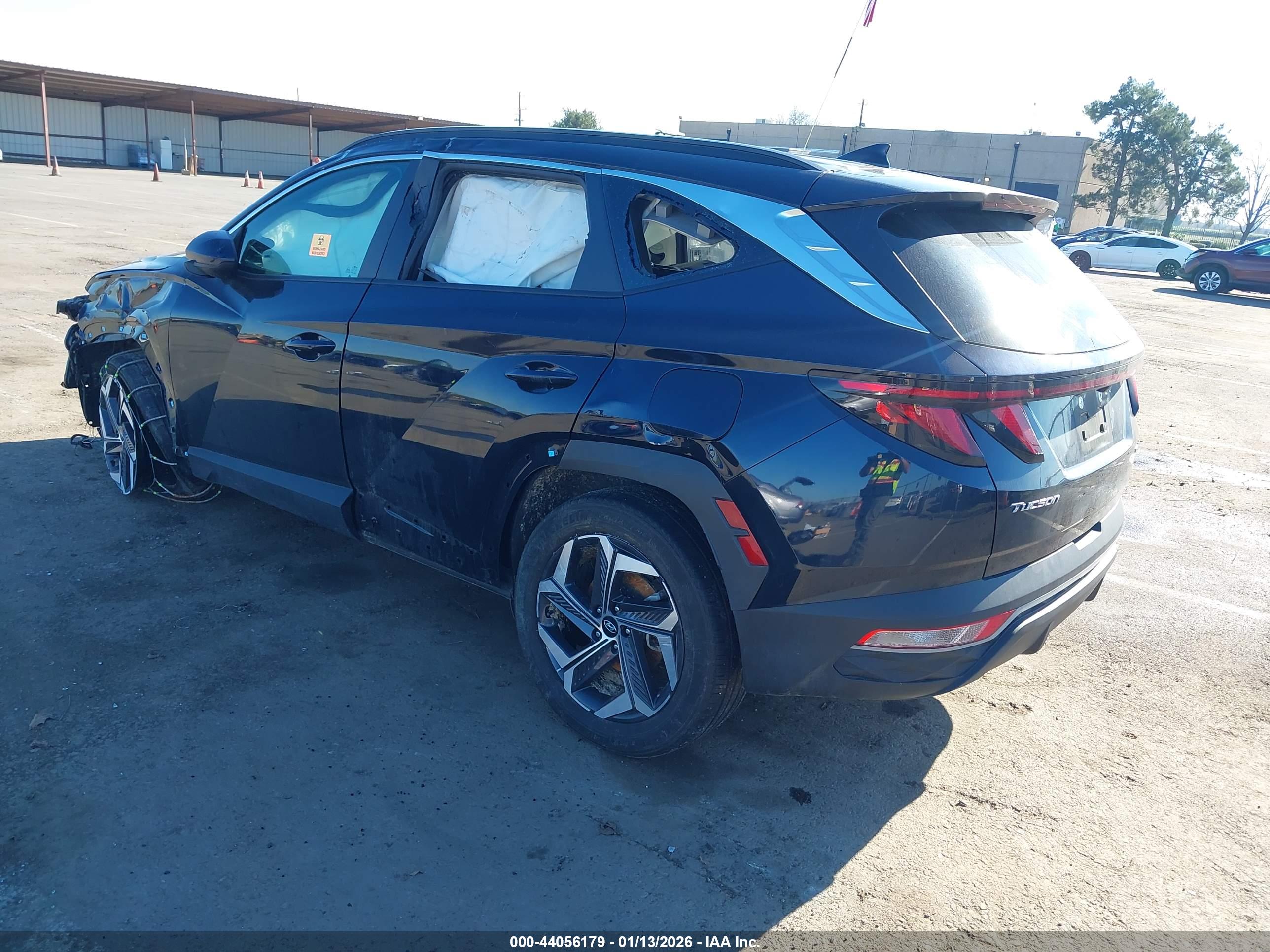 HYUNDAI TUCSON image 3