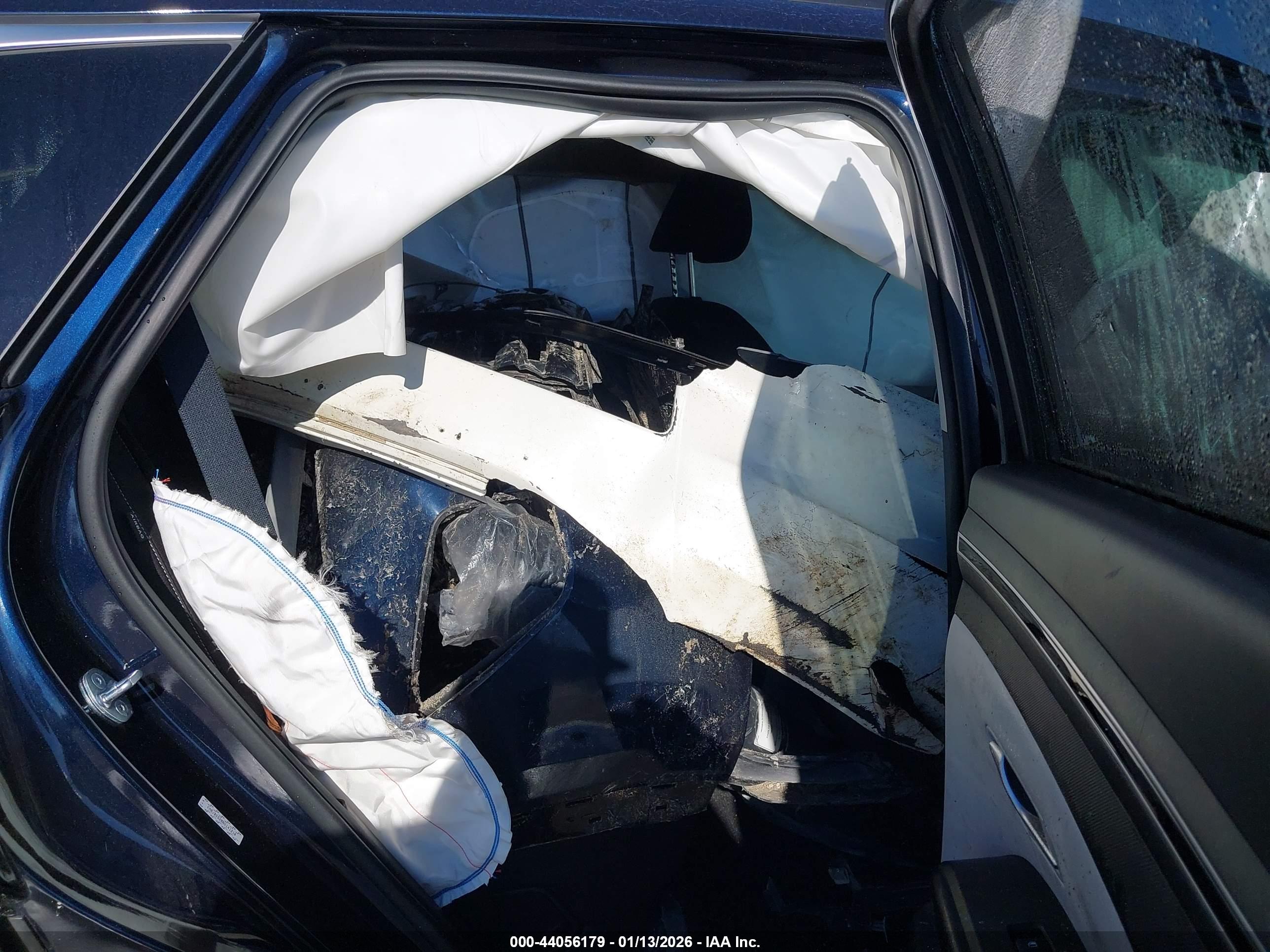 HYUNDAI TUCSON image 8