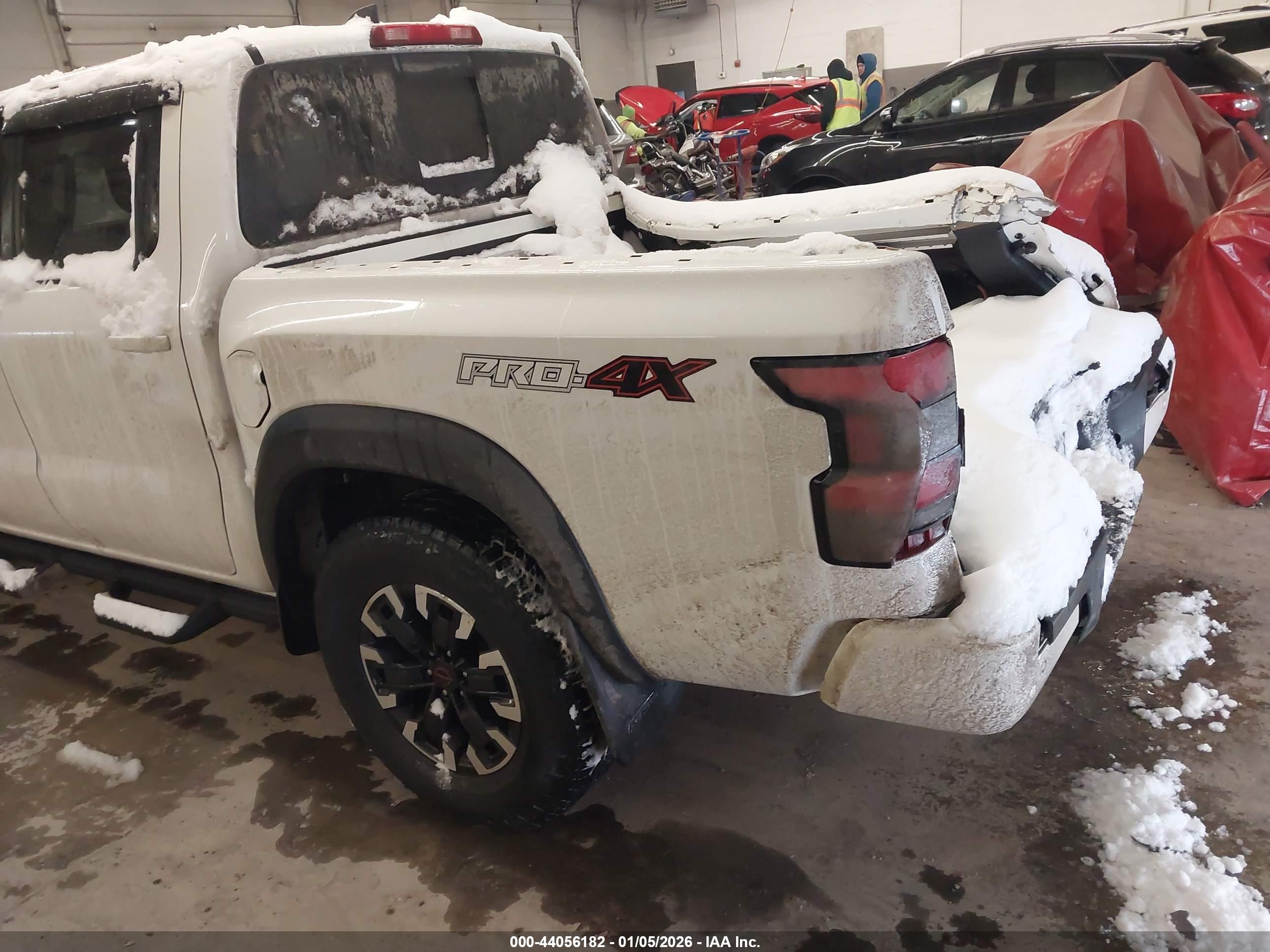 NISSAN FRONTIER image 3