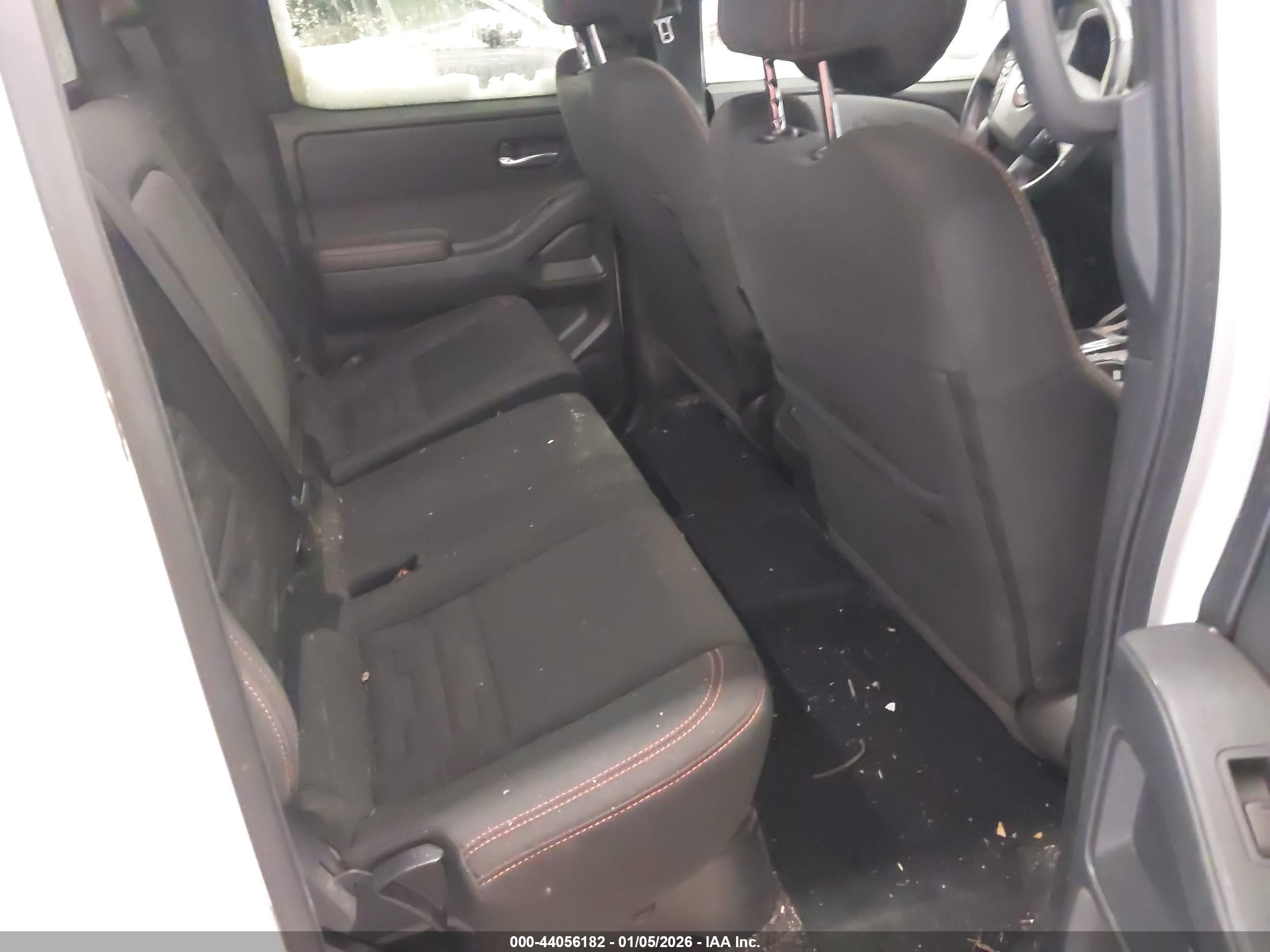 NISSAN FRONTIER image 8