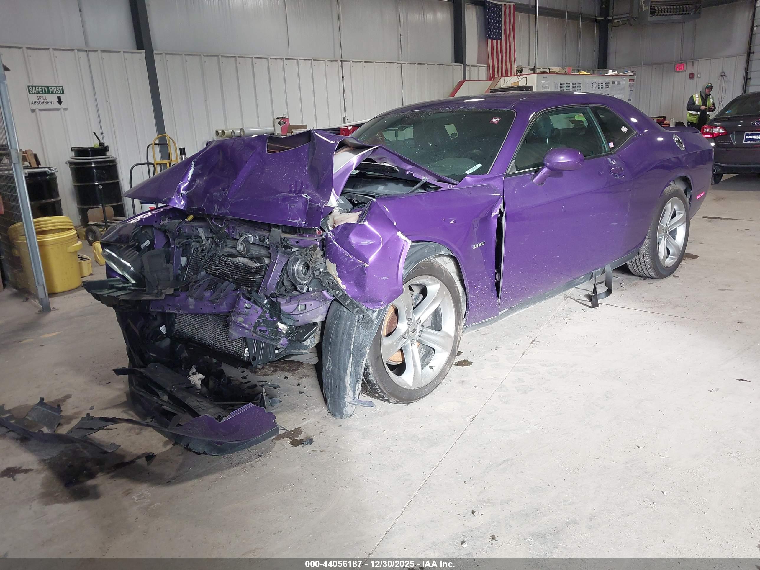 DODGE CHALLENGER image 2