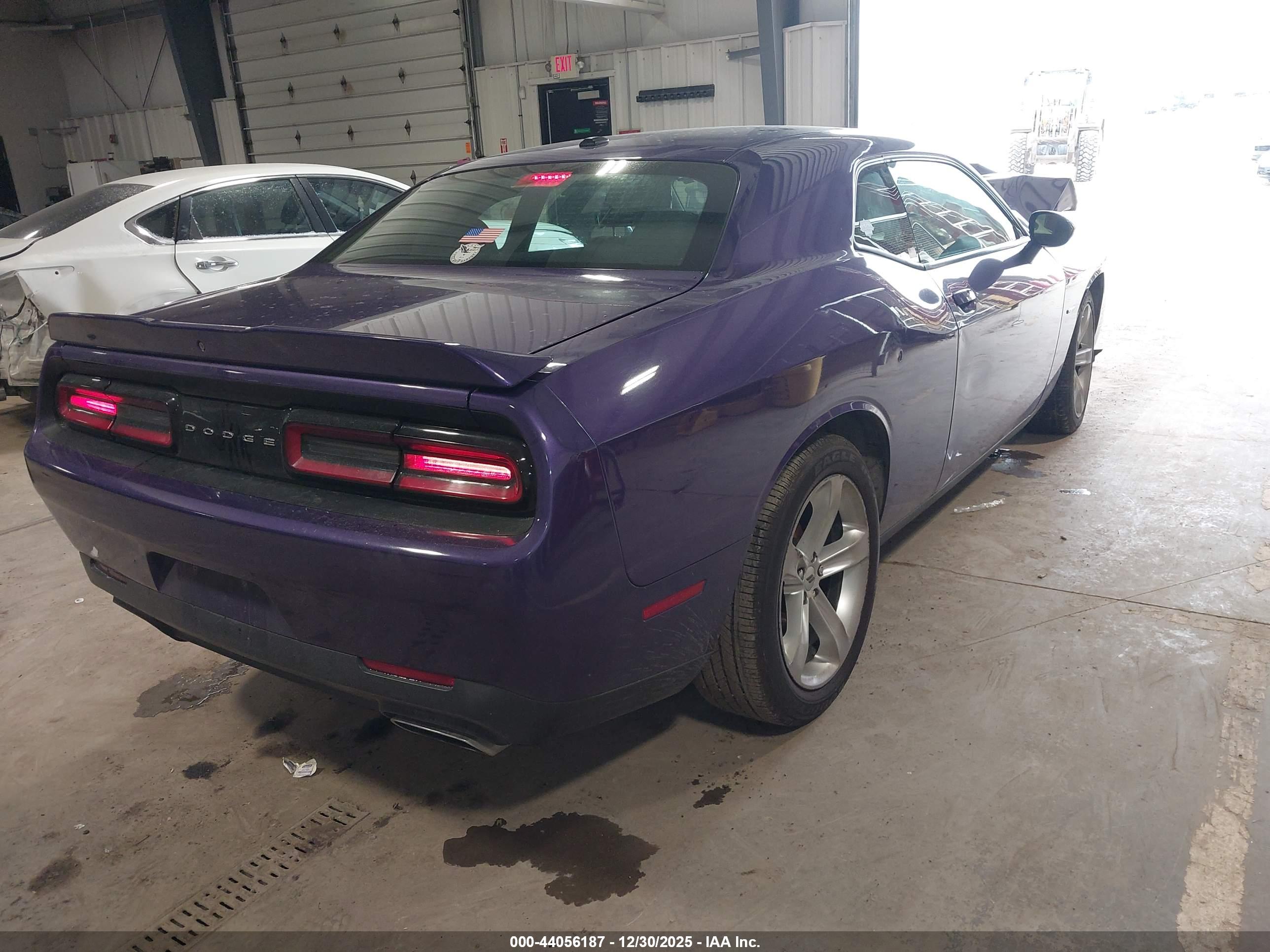DODGE CHALLENGER image 4