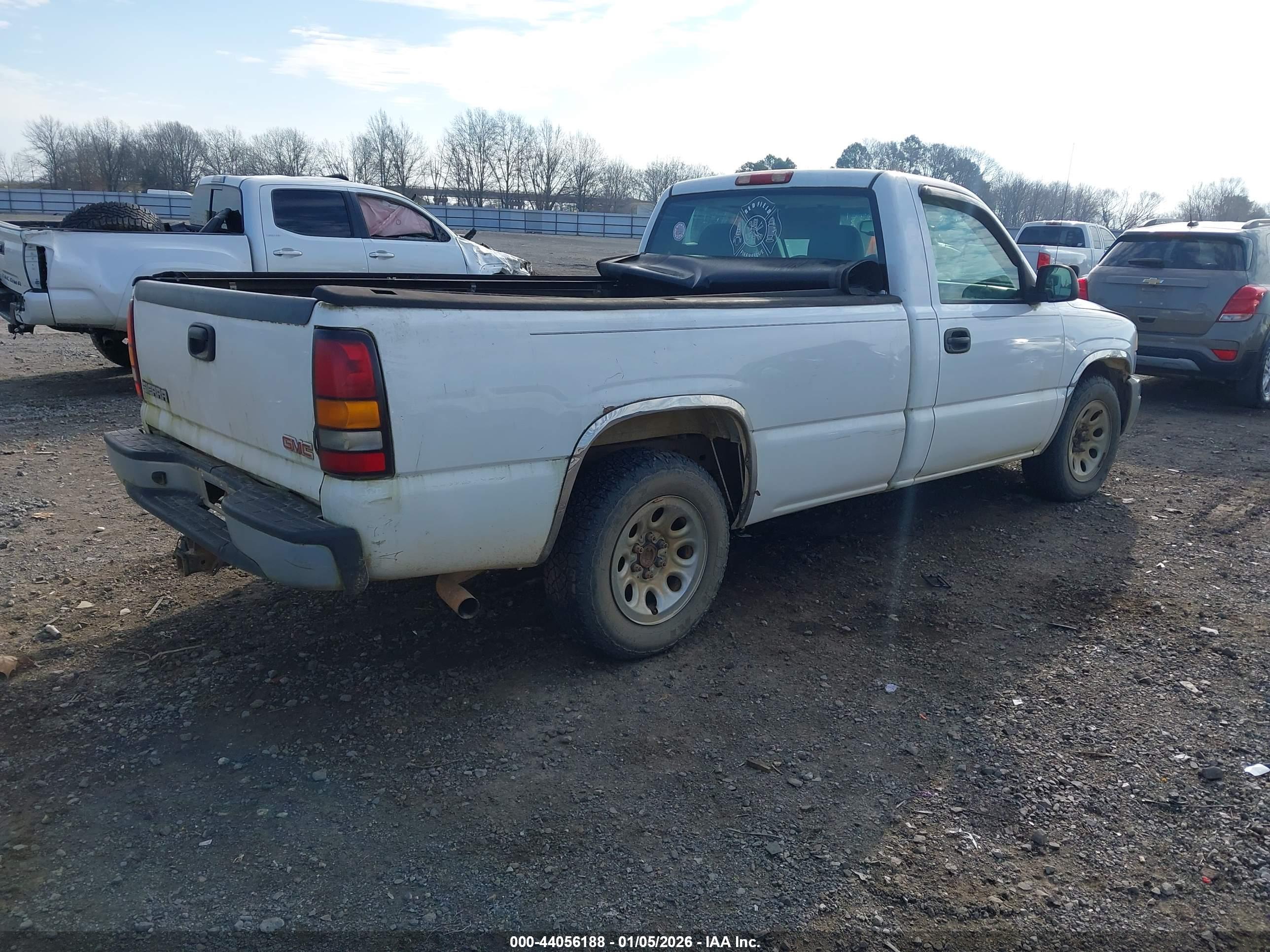GMC SIERRA image 4