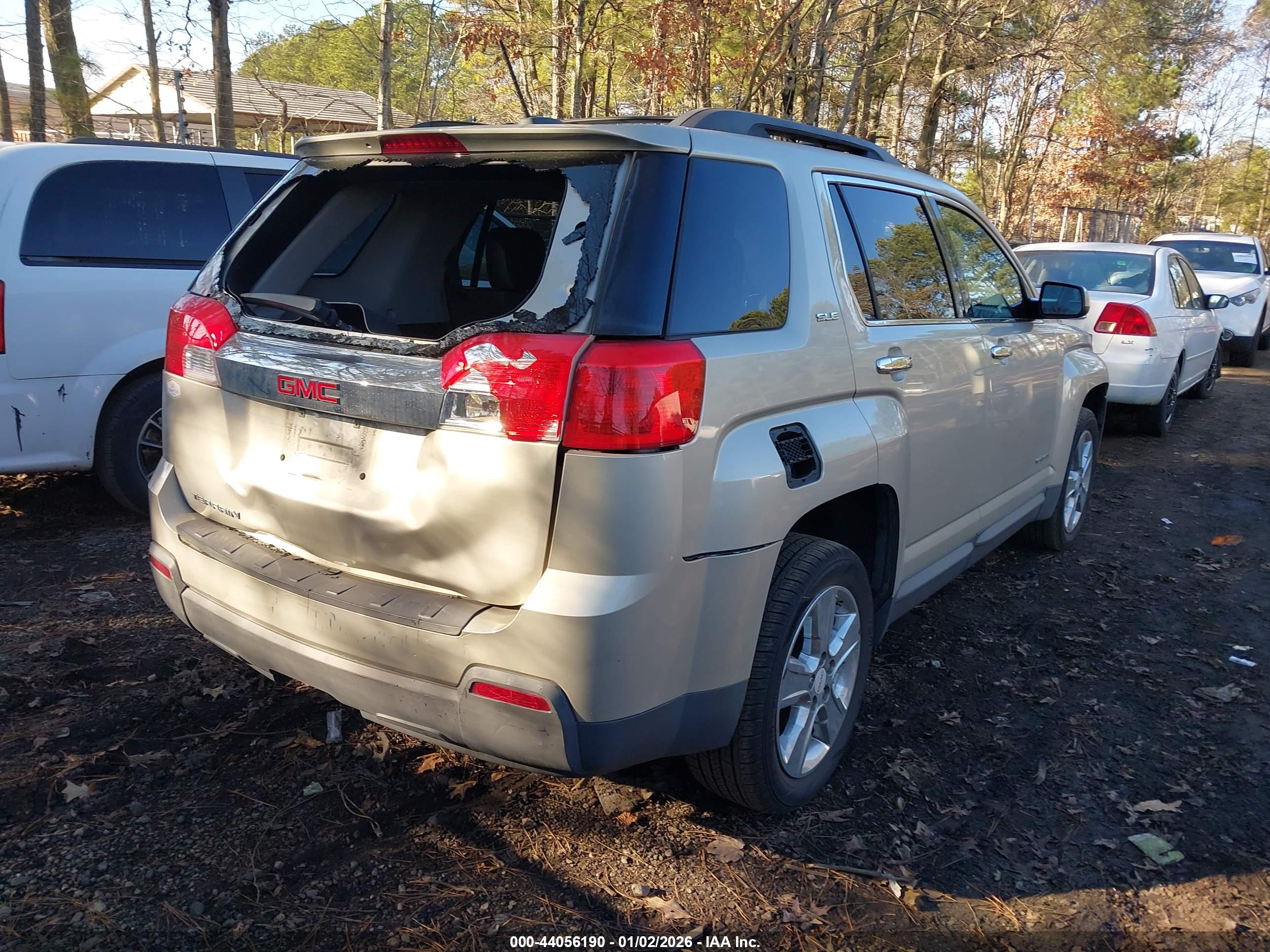 GMC TERRAIN image 4