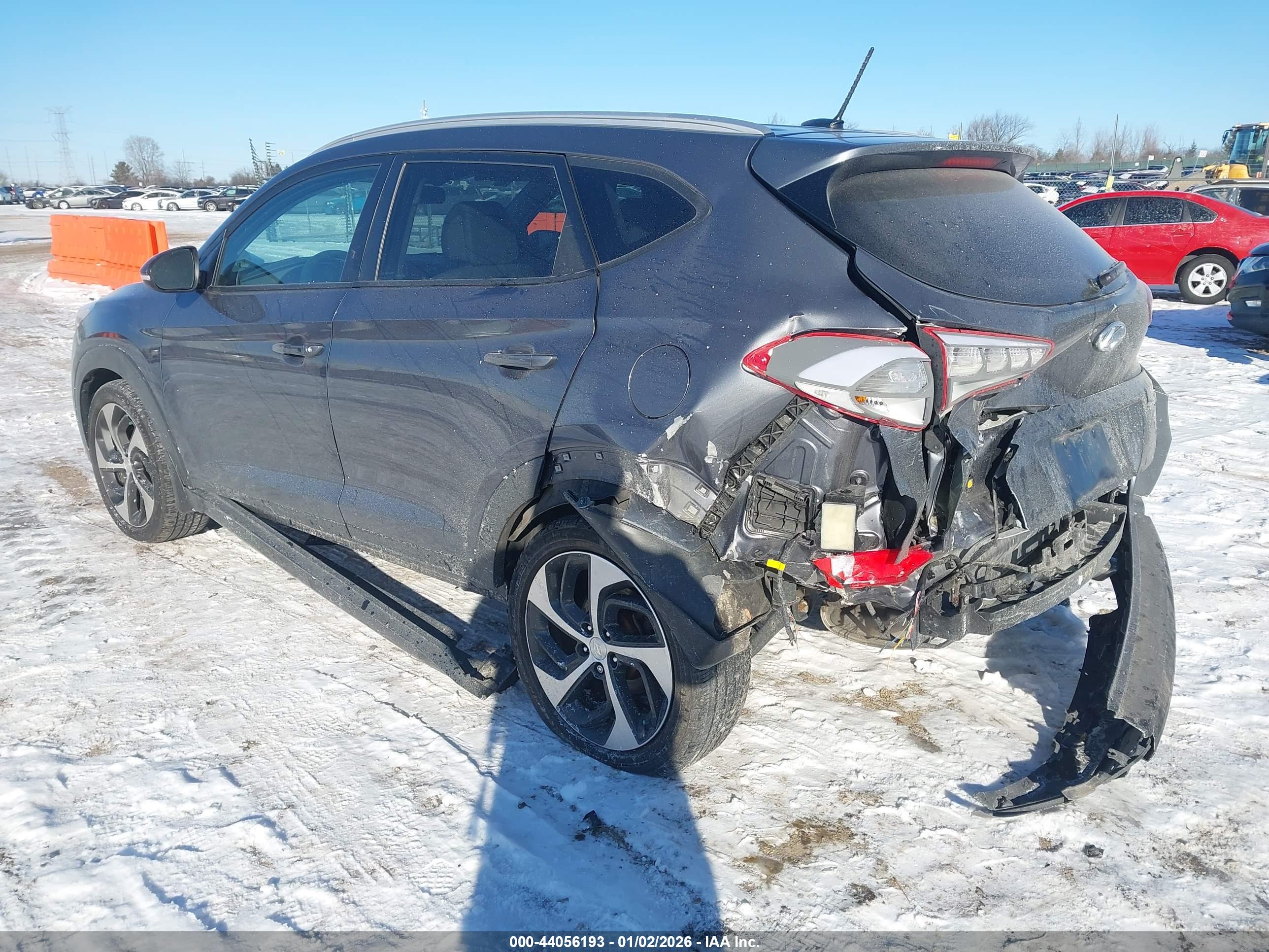 HYUNDAI TUCSON image 3