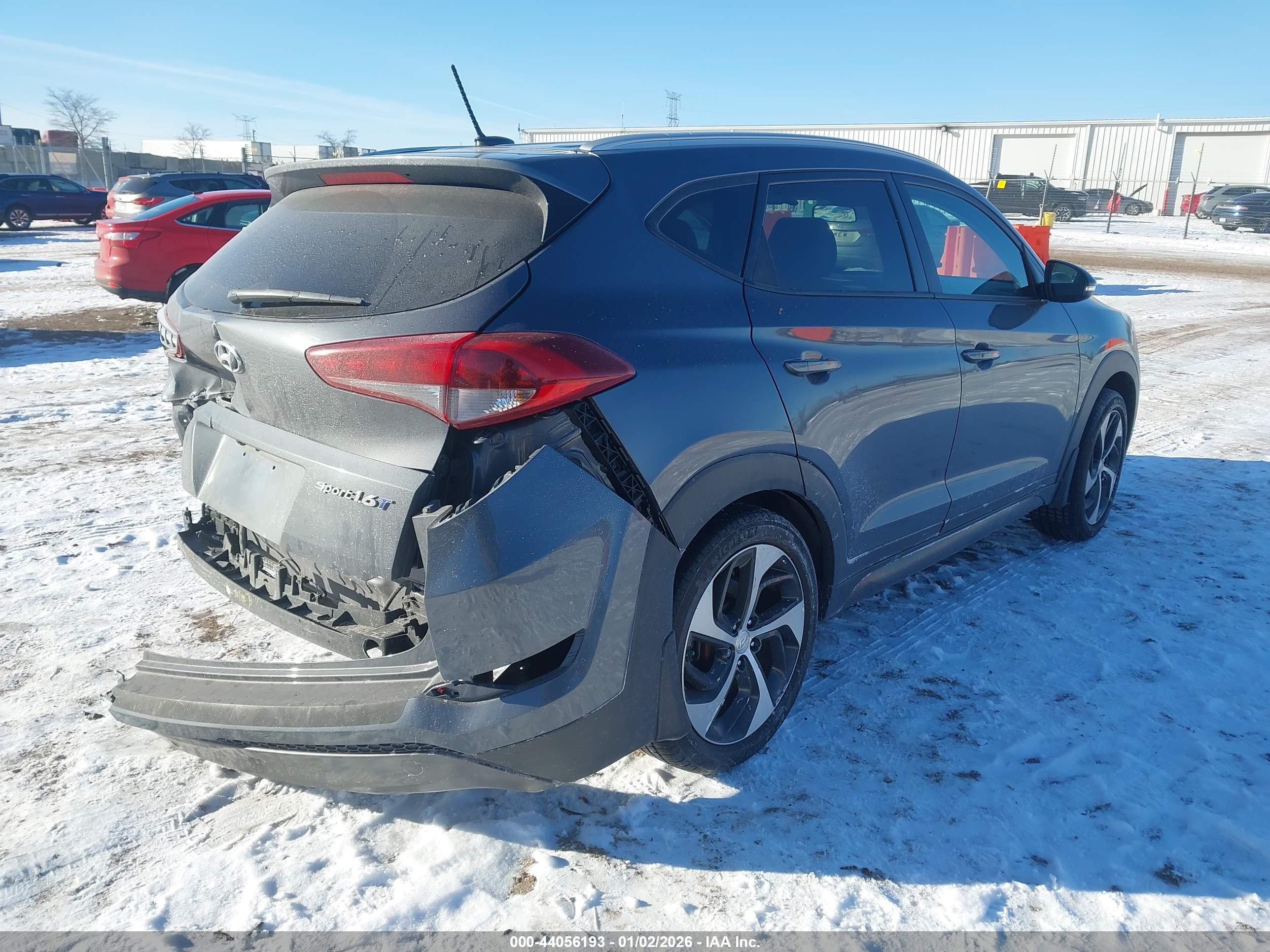 HYUNDAI TUCSON image 4