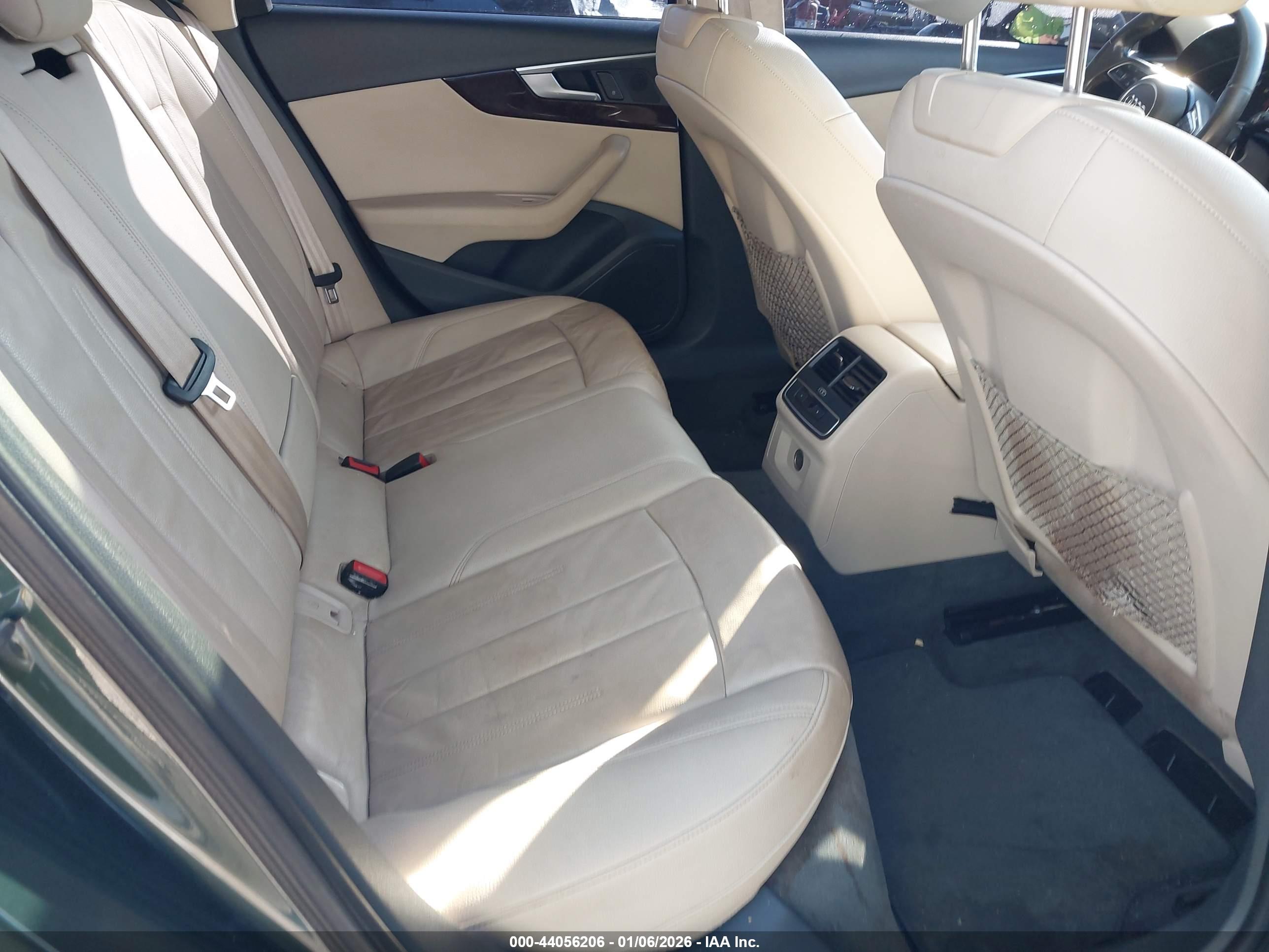 AUDI A4 image 8