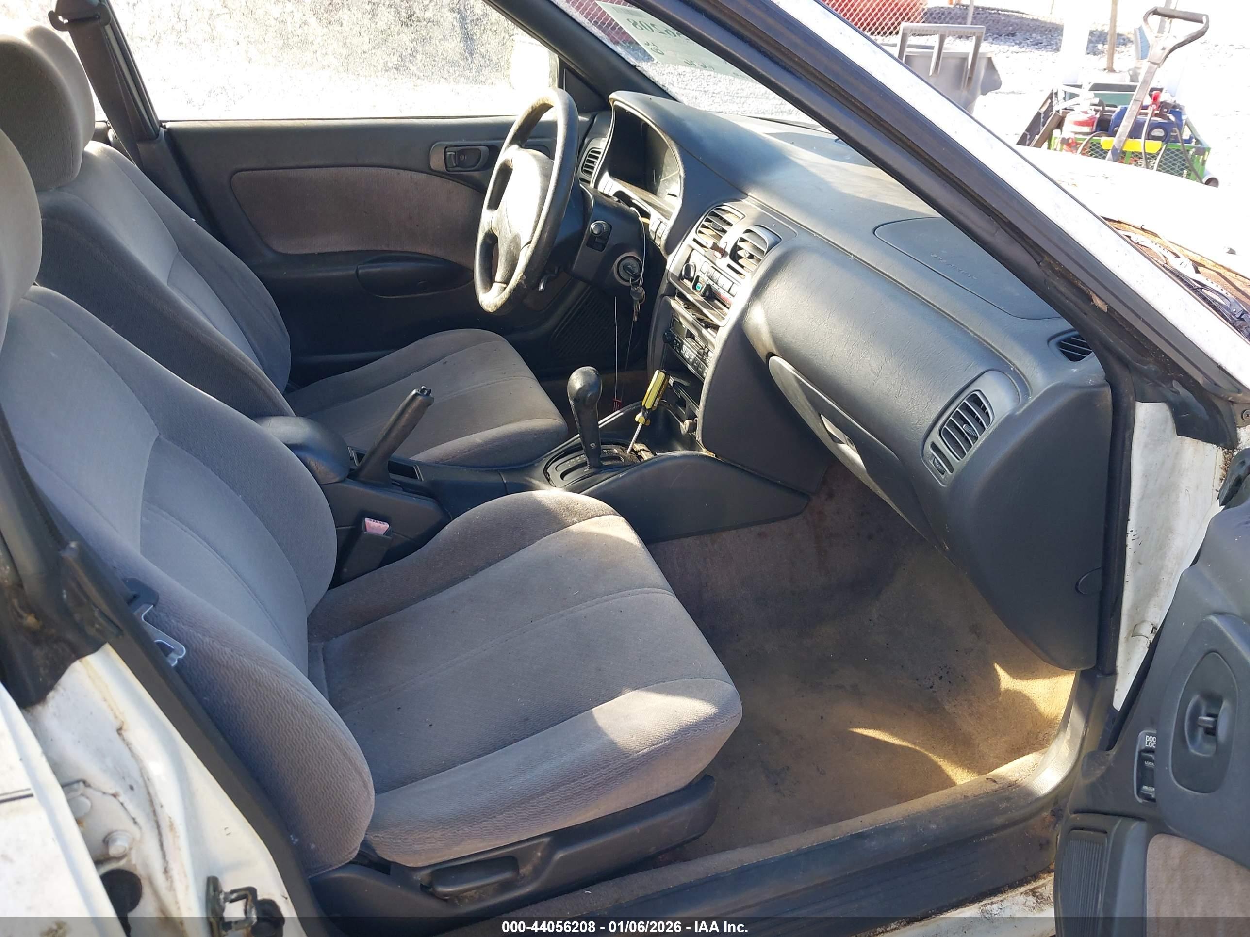 SUBARU LEGACY image 5