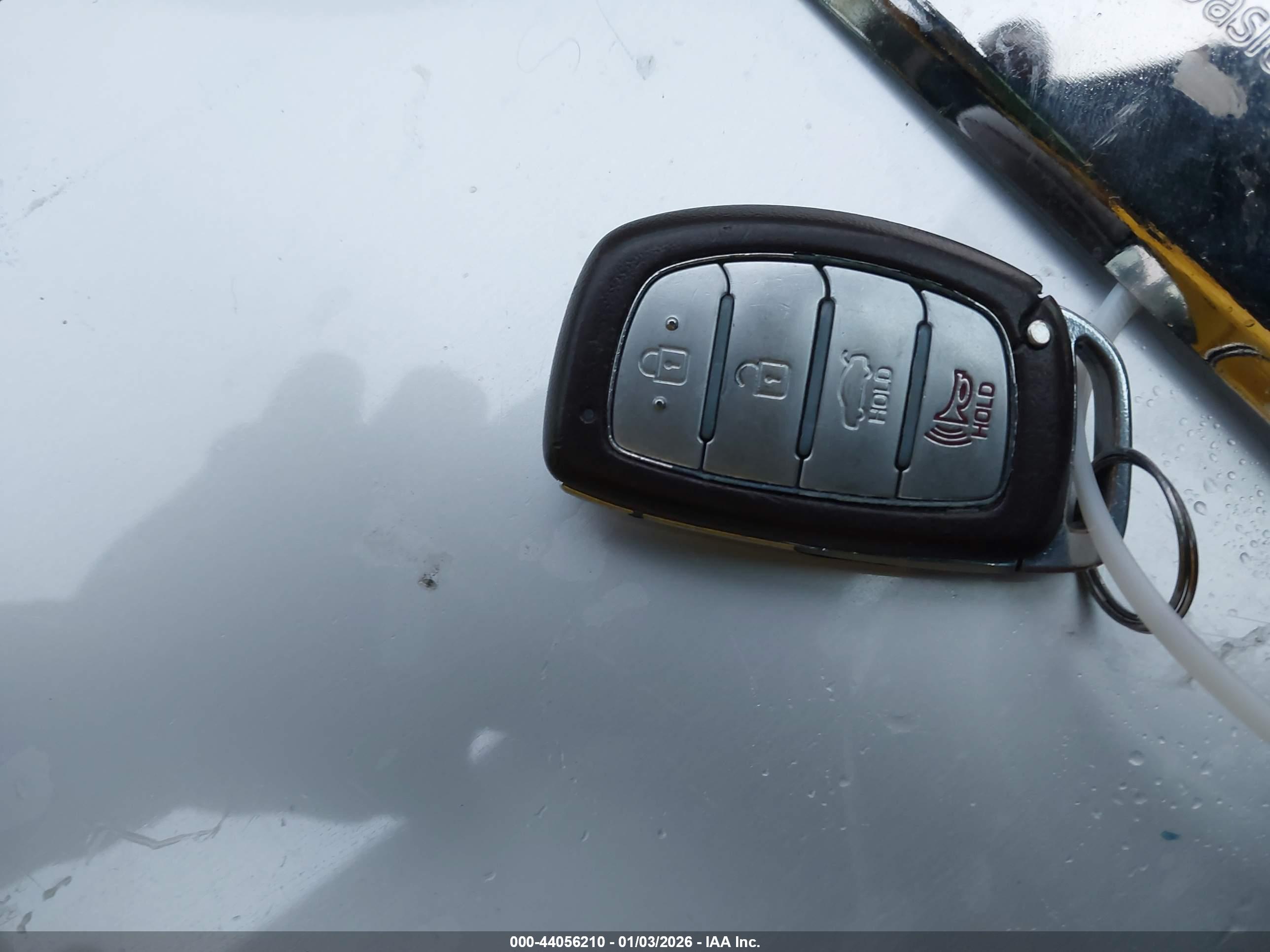 HYUNDAI SONATA image 11