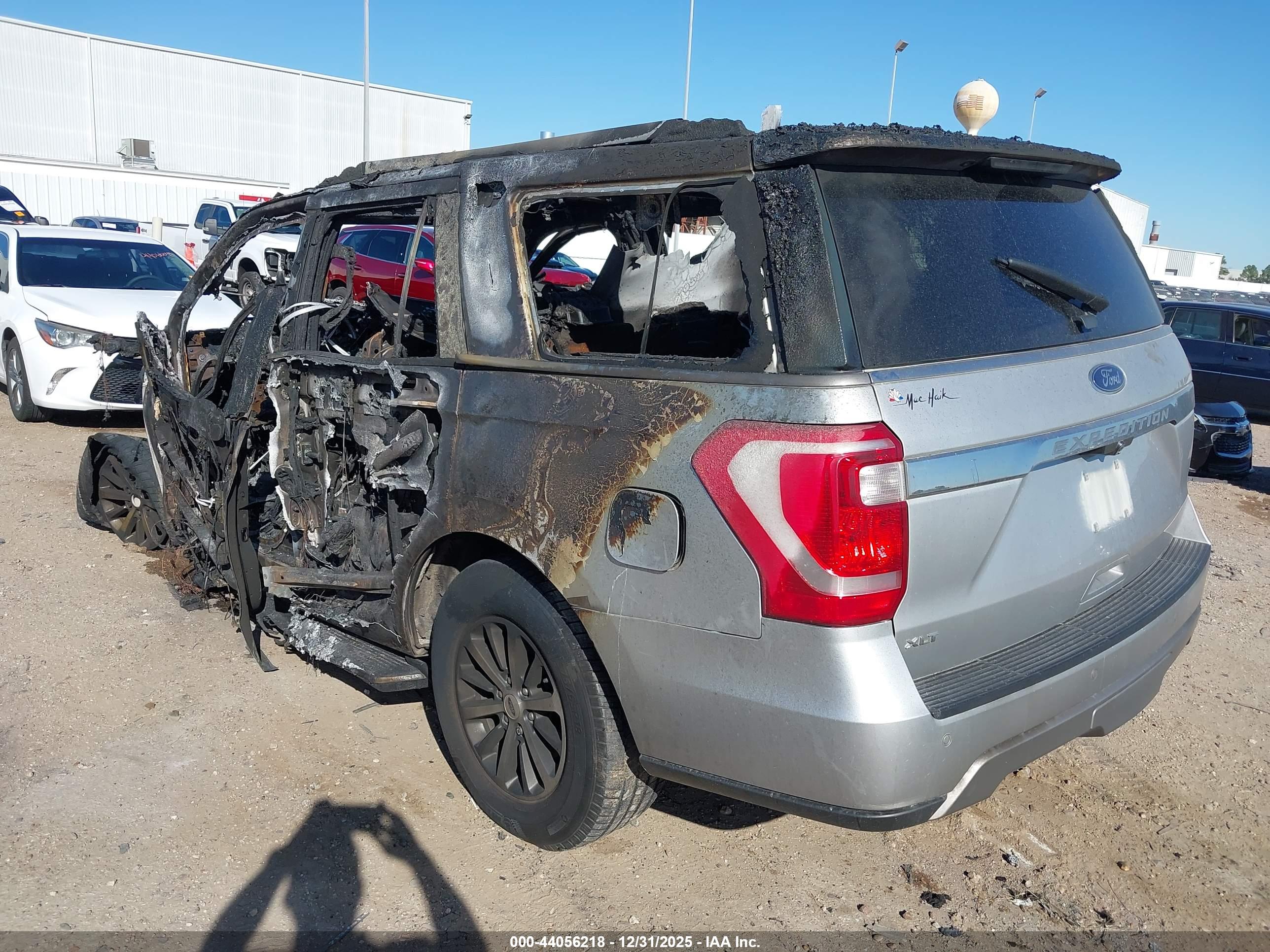 FORD EXPEDITION image 3