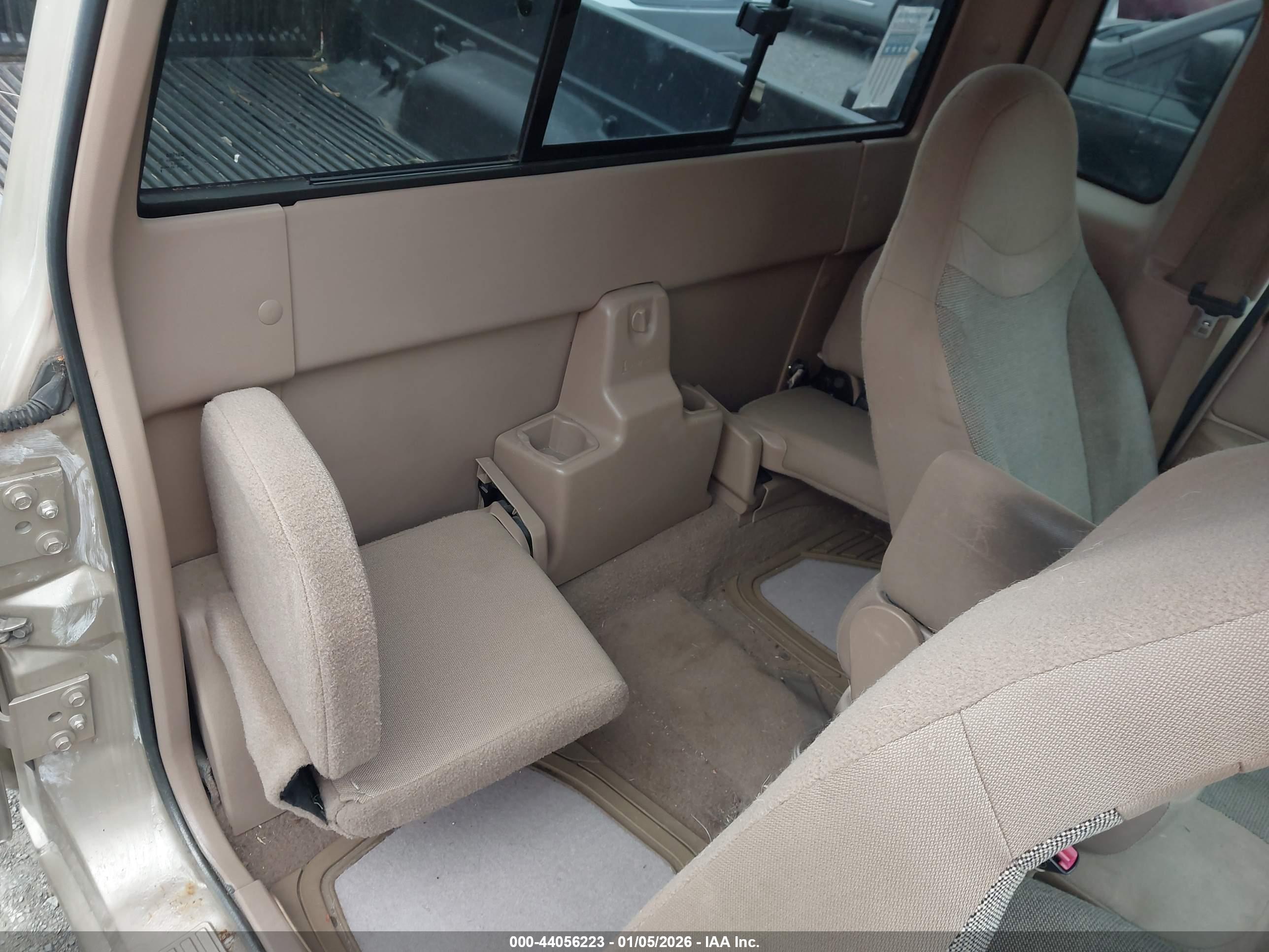 FORD RANGER image 8