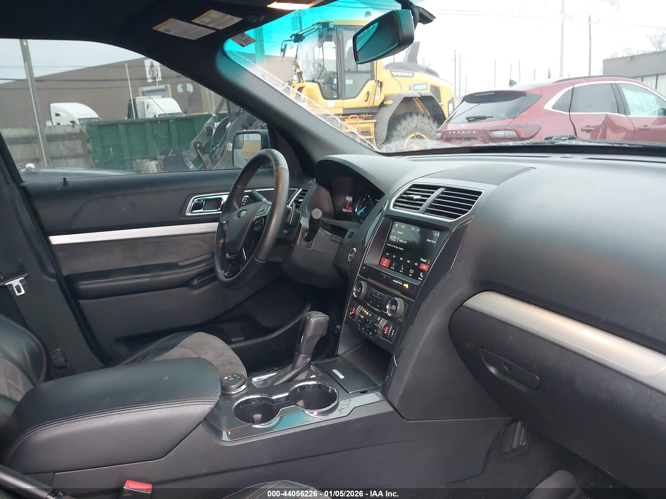 FORD EXPLORER image 5