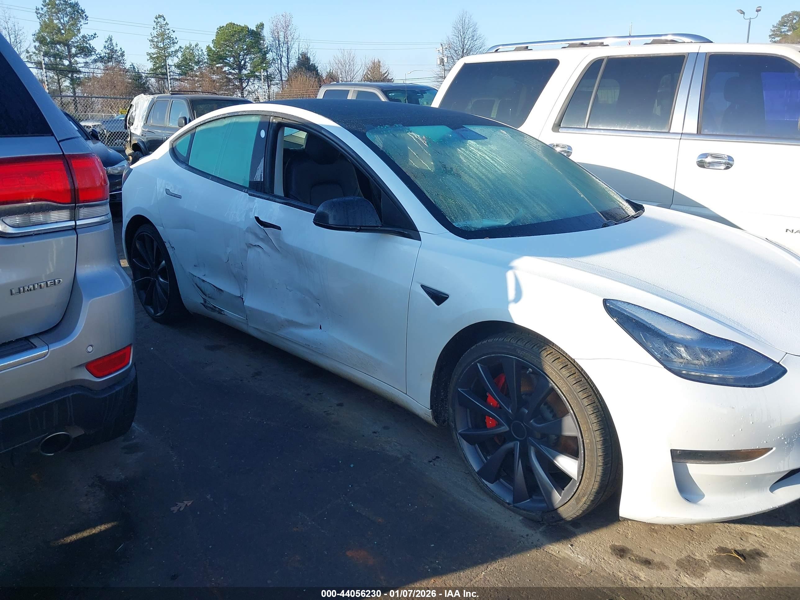 TESLA MODEL image 6