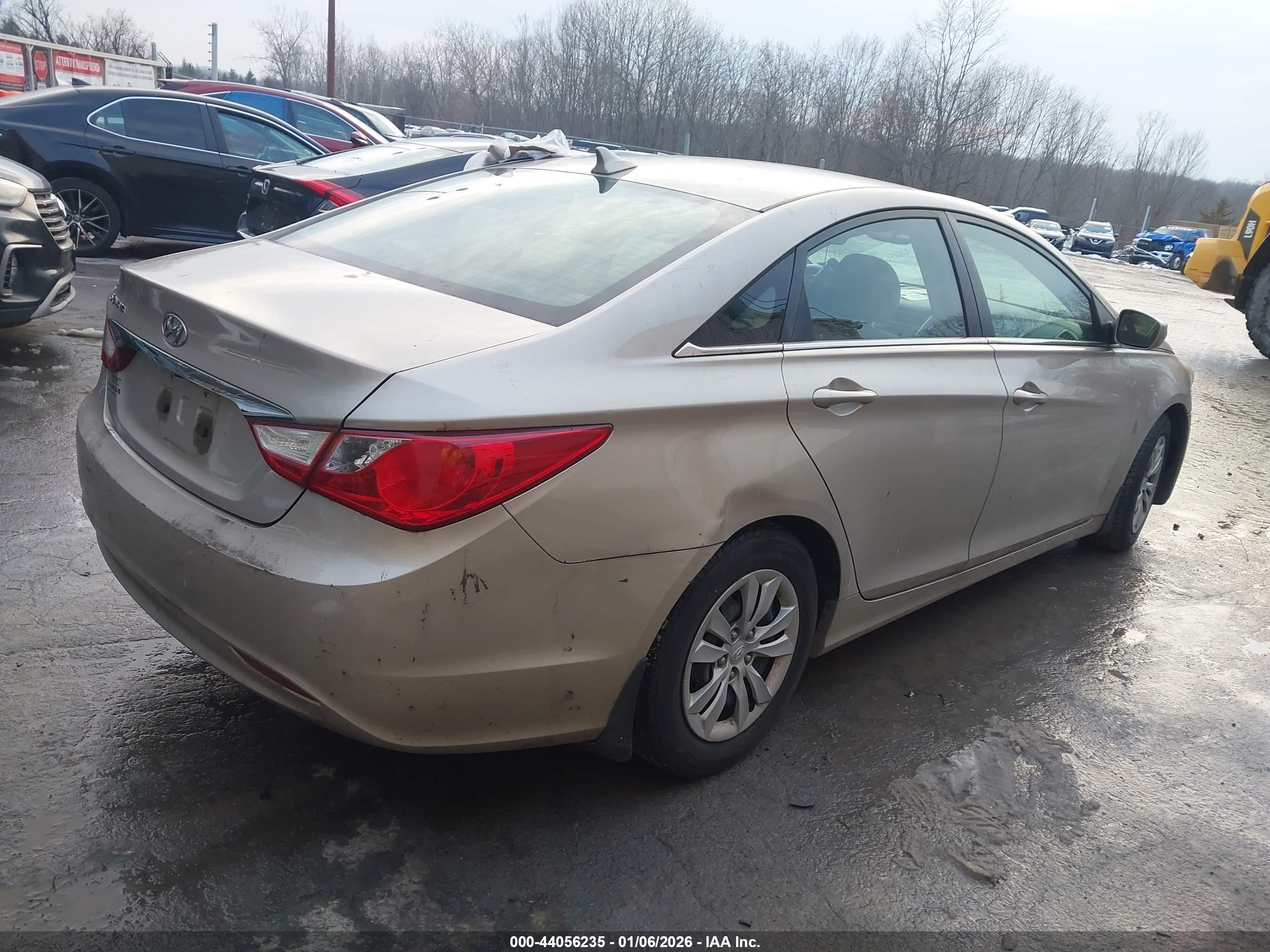 HYUNDAI SONATA image 4