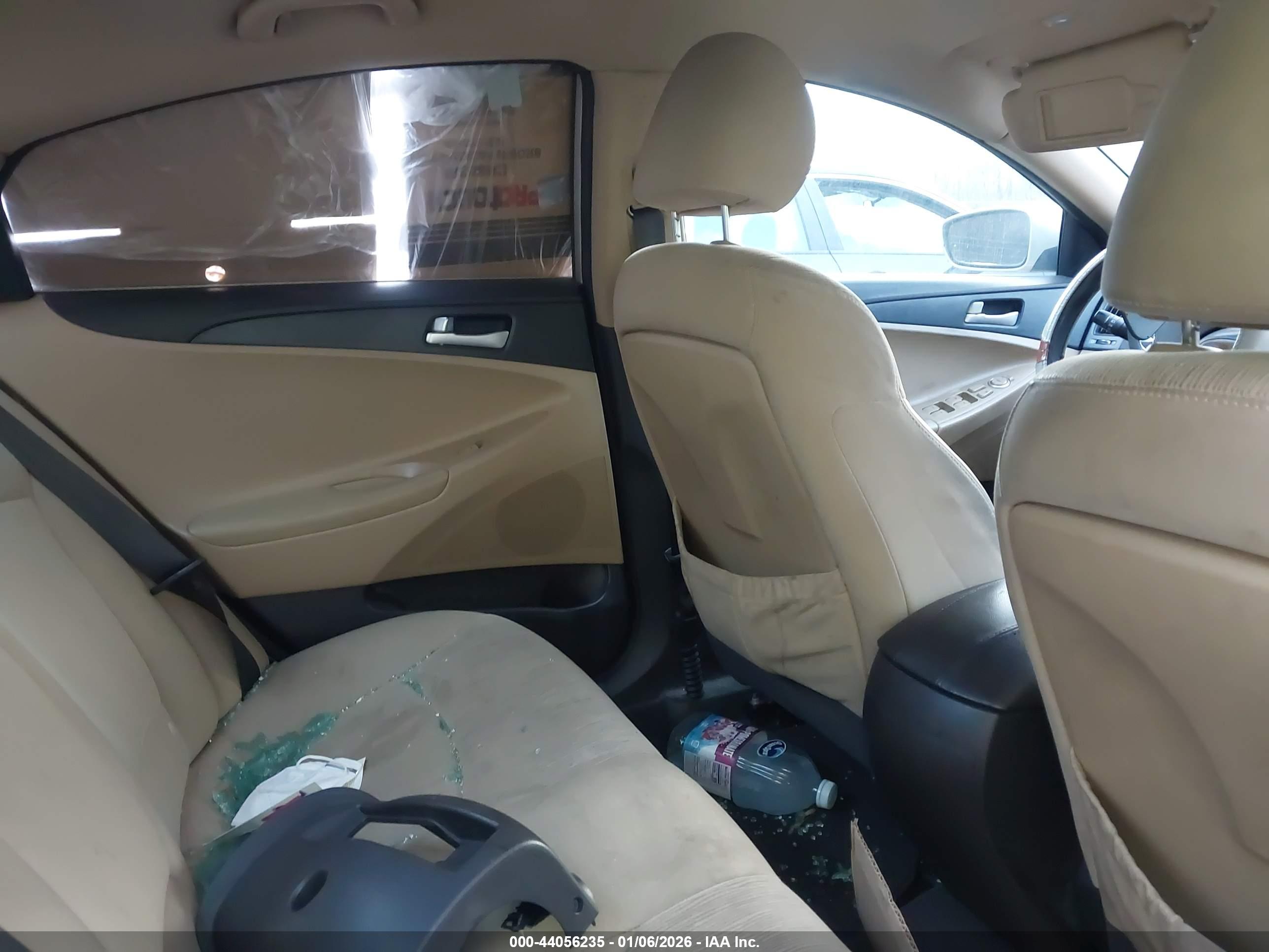 HYUNDAI SONATA image 8