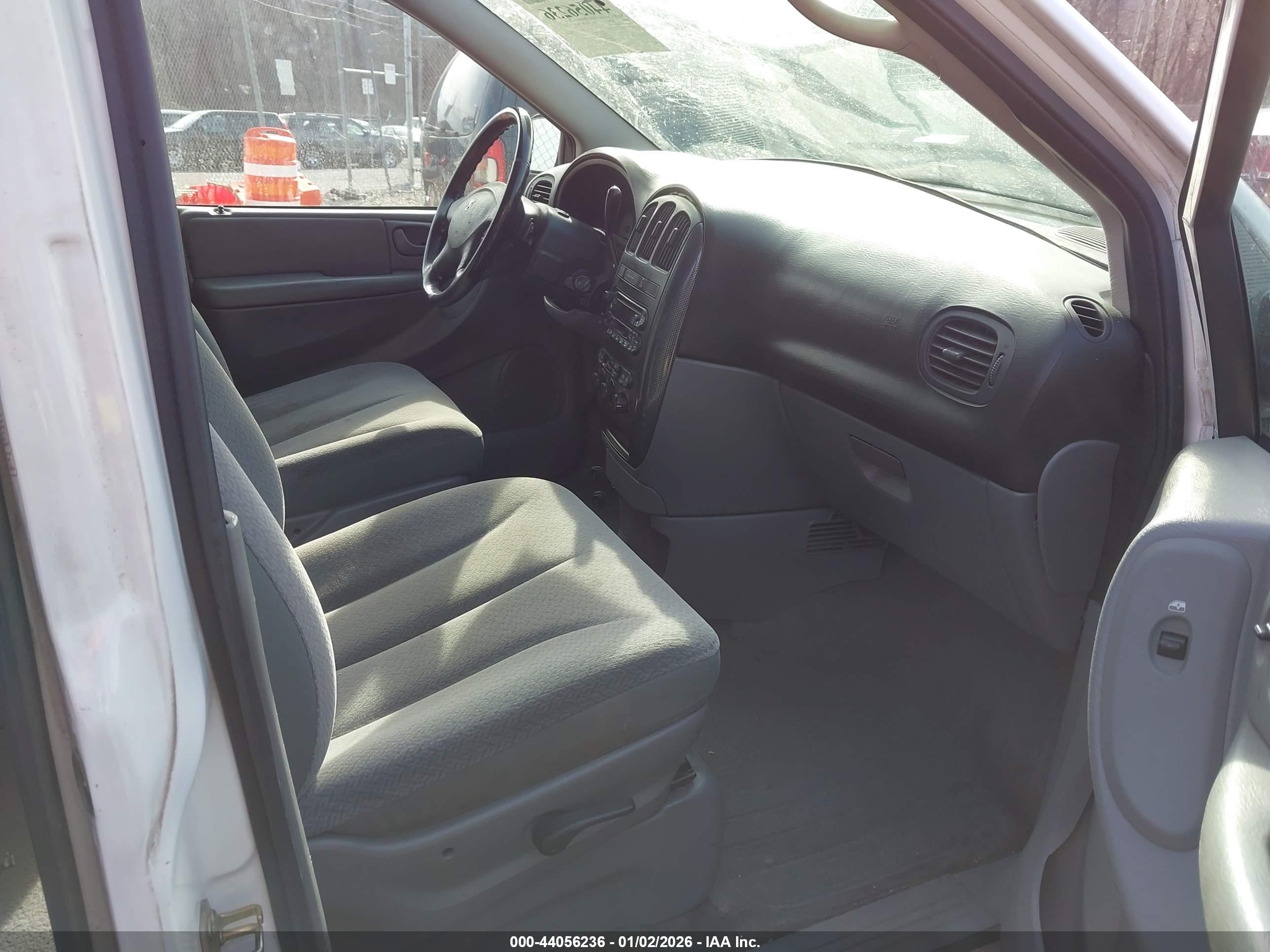 DODGE GRAND image 5