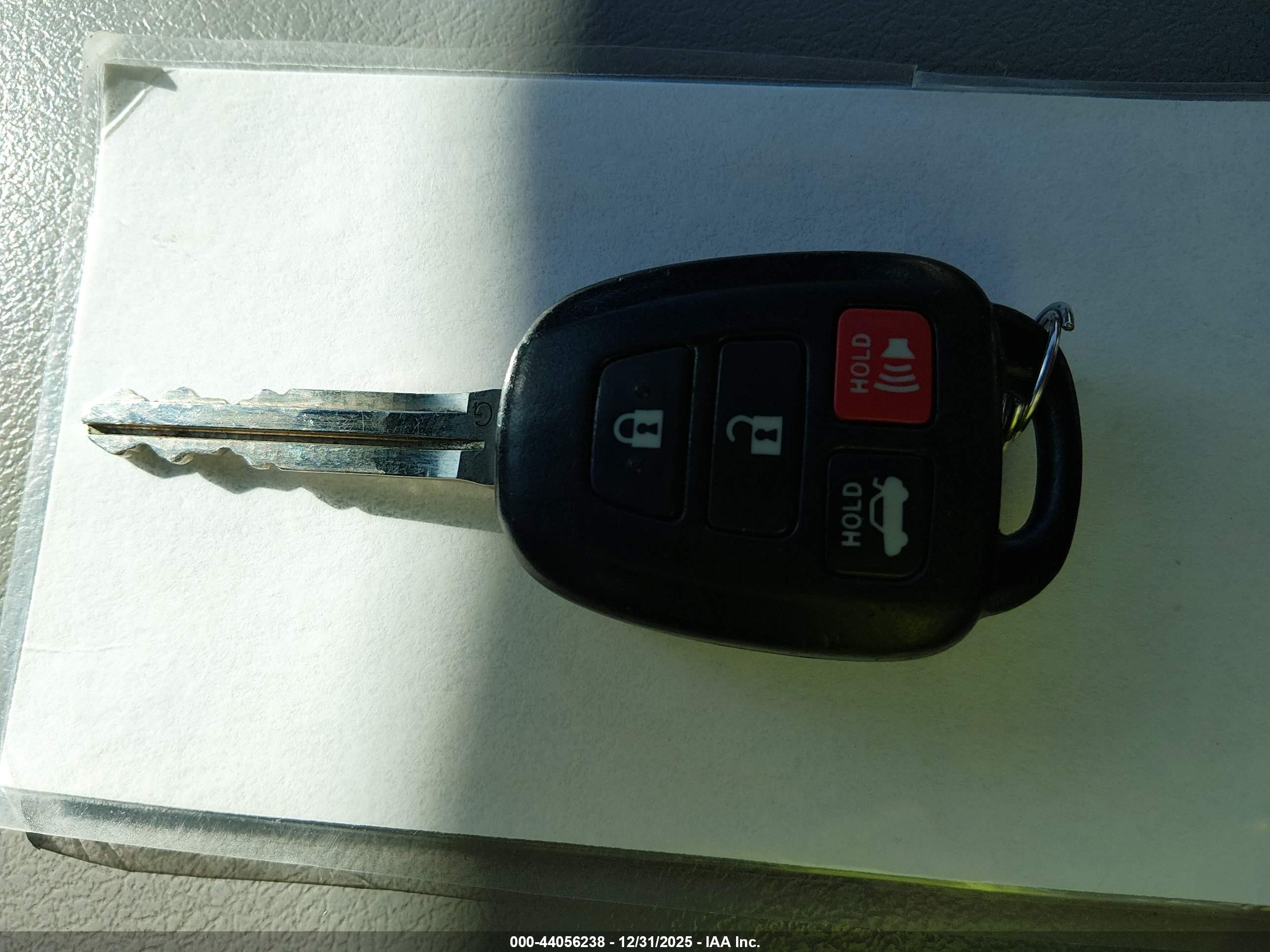 TOYOTA CAMRY image 11